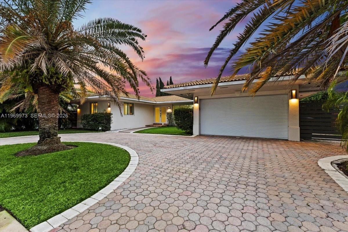 Venetian Sec Keystone Poi