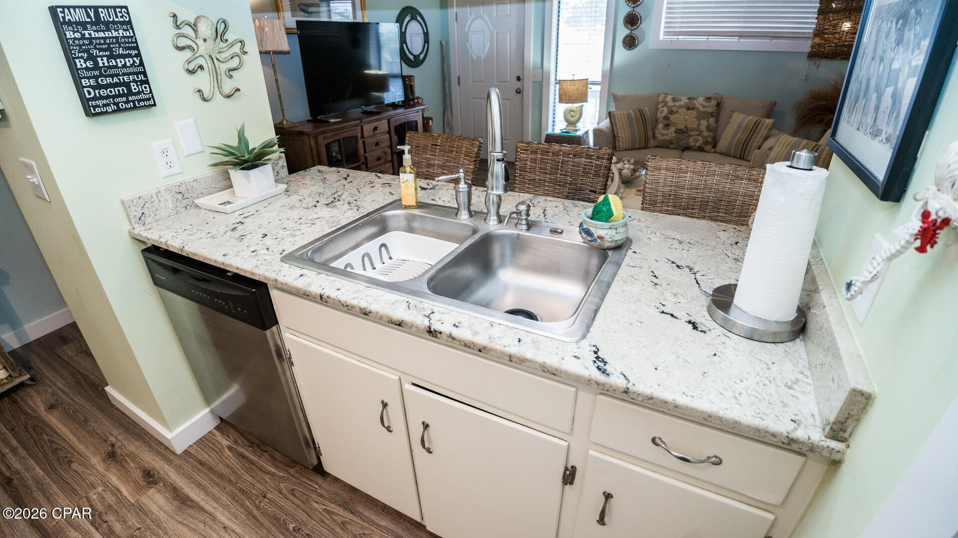 Image 11 For 6903 Lagoon Drive 30