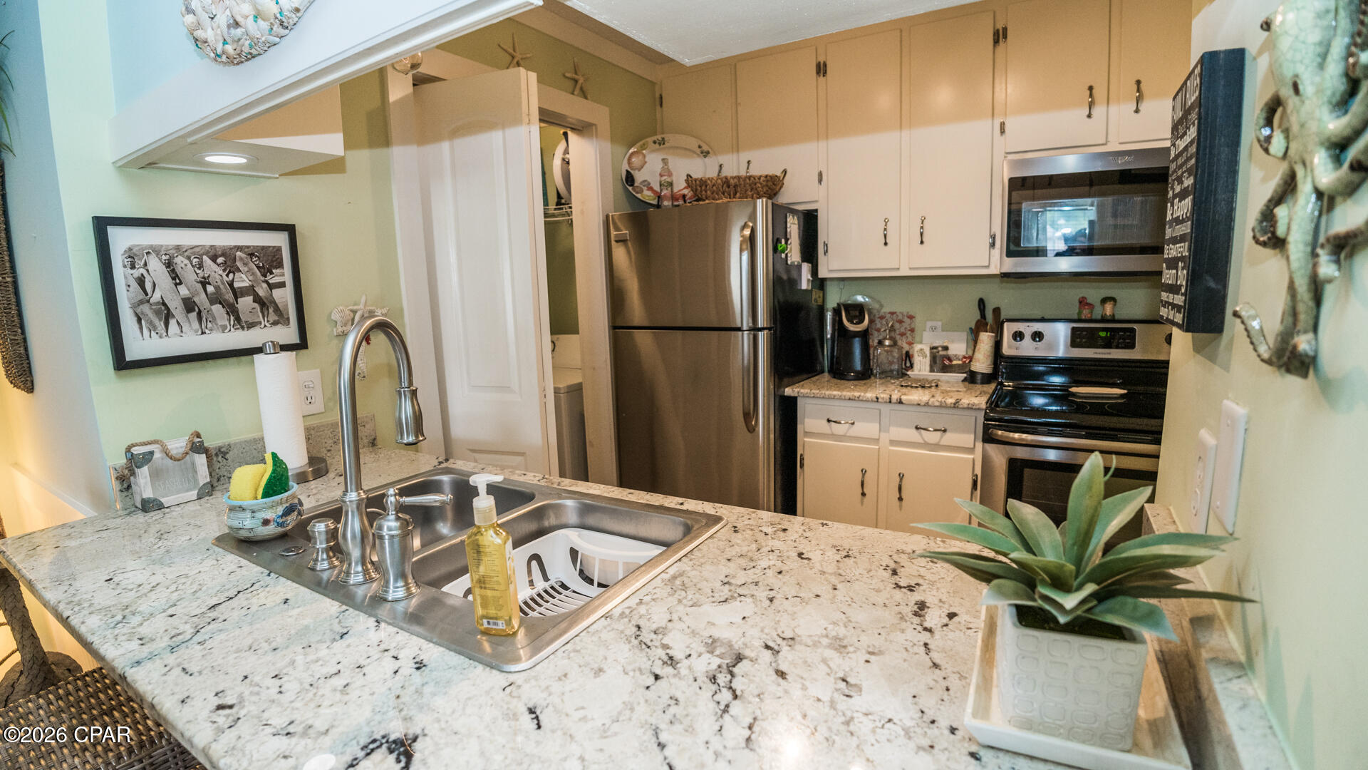 Image 8 For 6903 Lagoon Drive 30