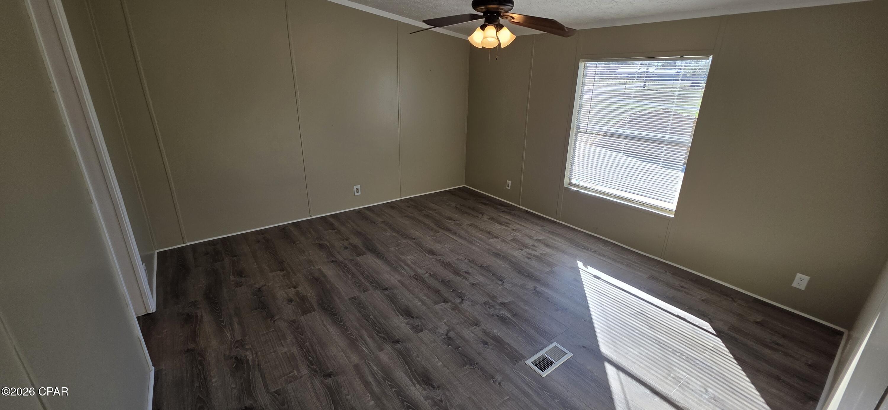 Image 12 For 2726 Canal Avenue