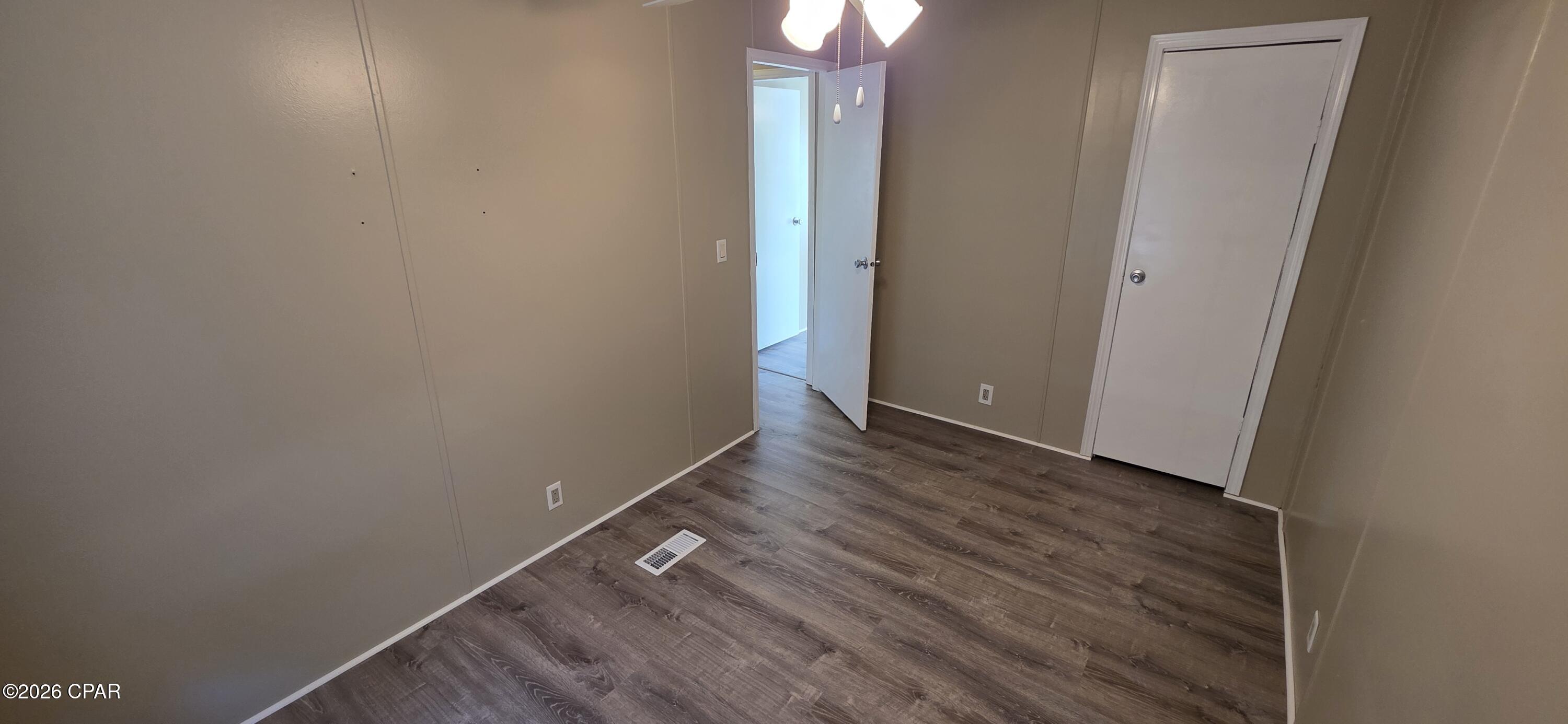 Image 19 For 2726 Canal Avenue