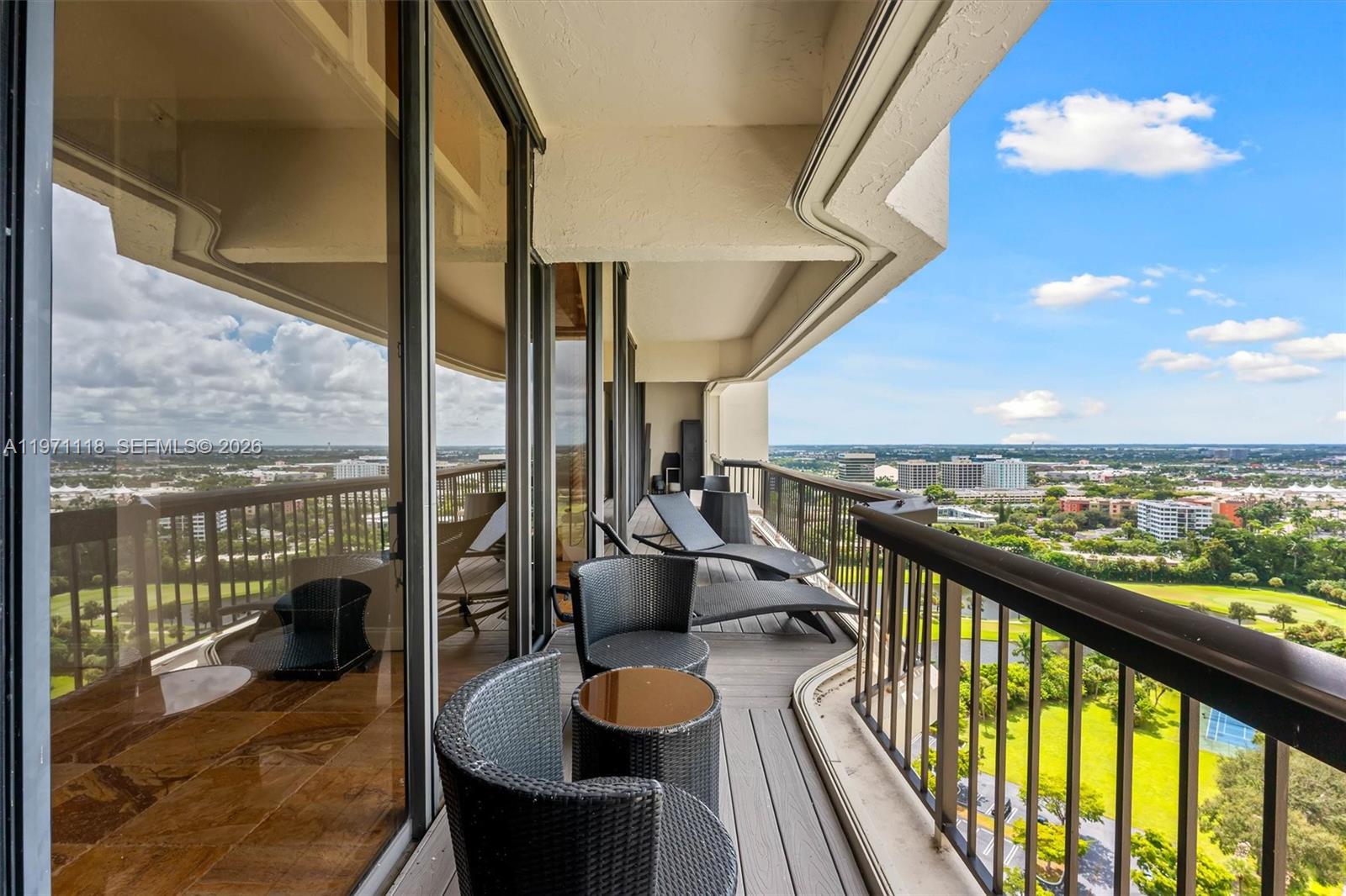 1900 Consulate Pl Unit 2205, West Palm Beach, Florida 33401