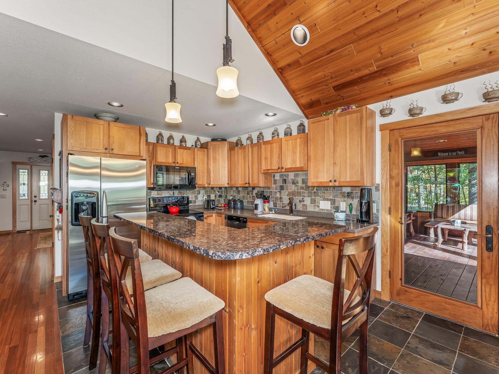 Pickerel Lake (N) Property 8410 Pinewood Dr Photo 10