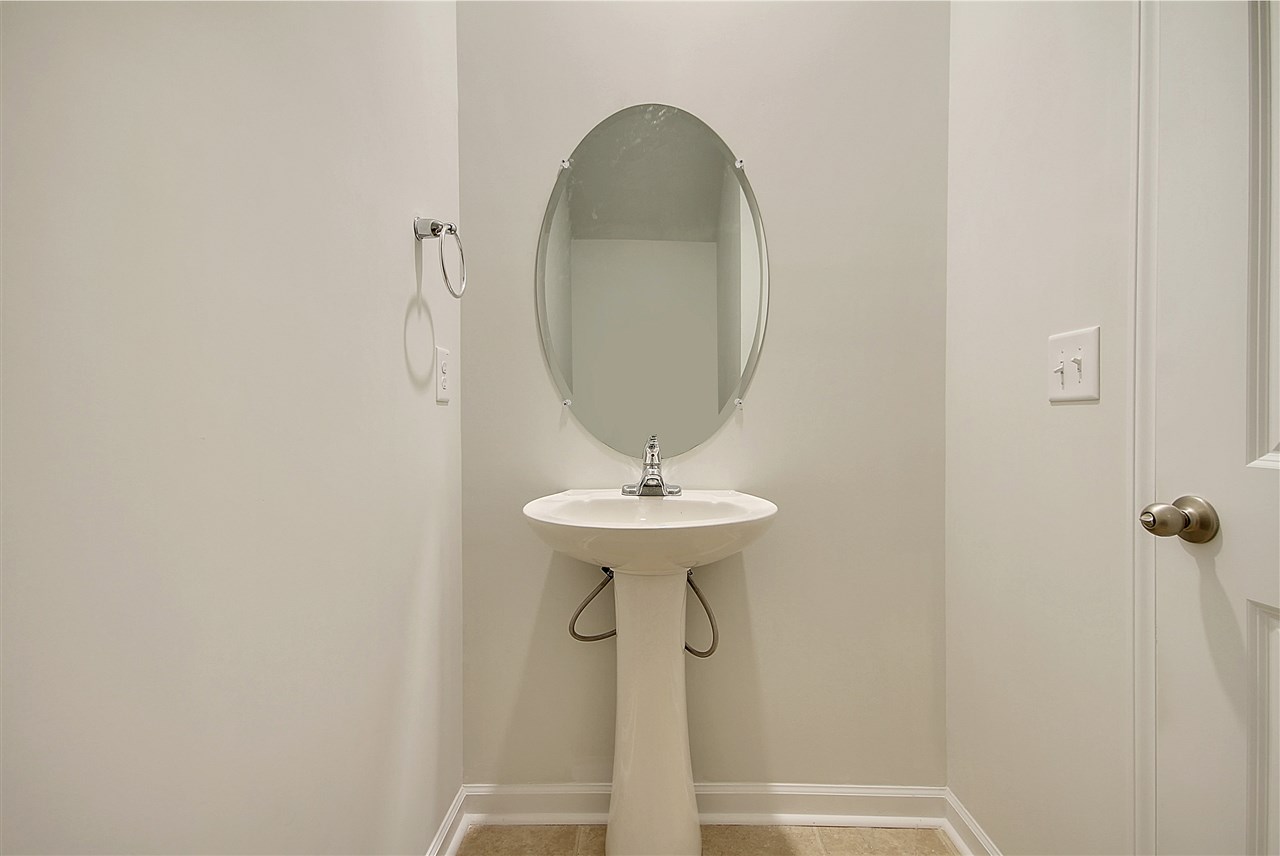 2604806 | Photo 23