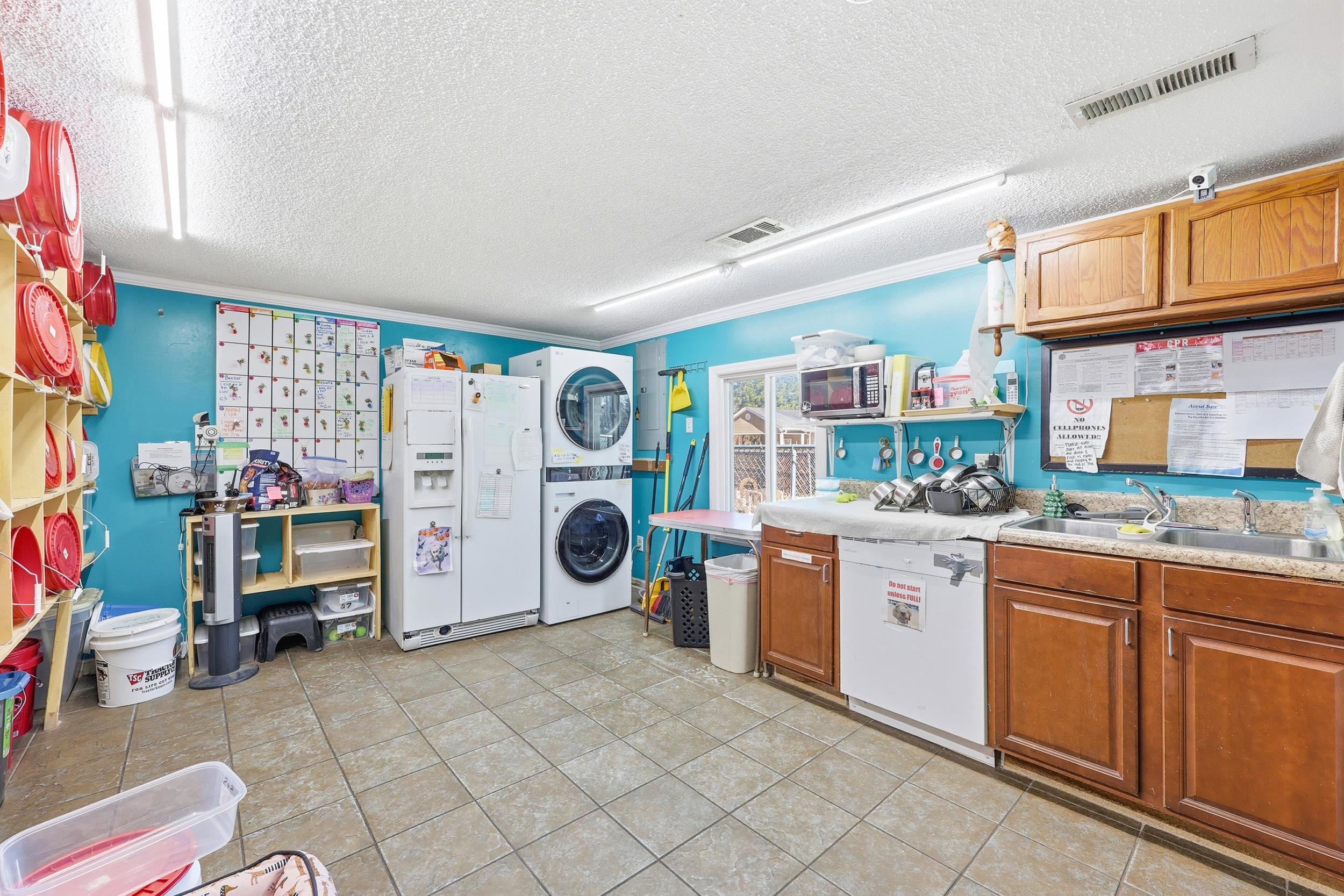 3054 Forestbrook Rd. 