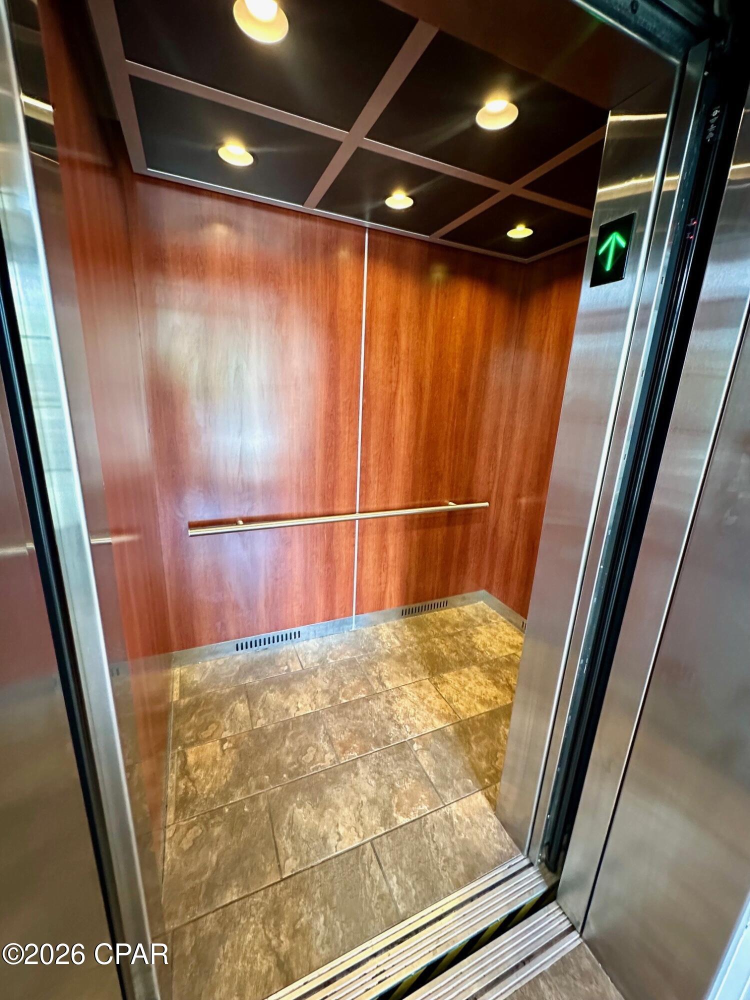 Listing photo id 7 for 4357 Lafayette Street