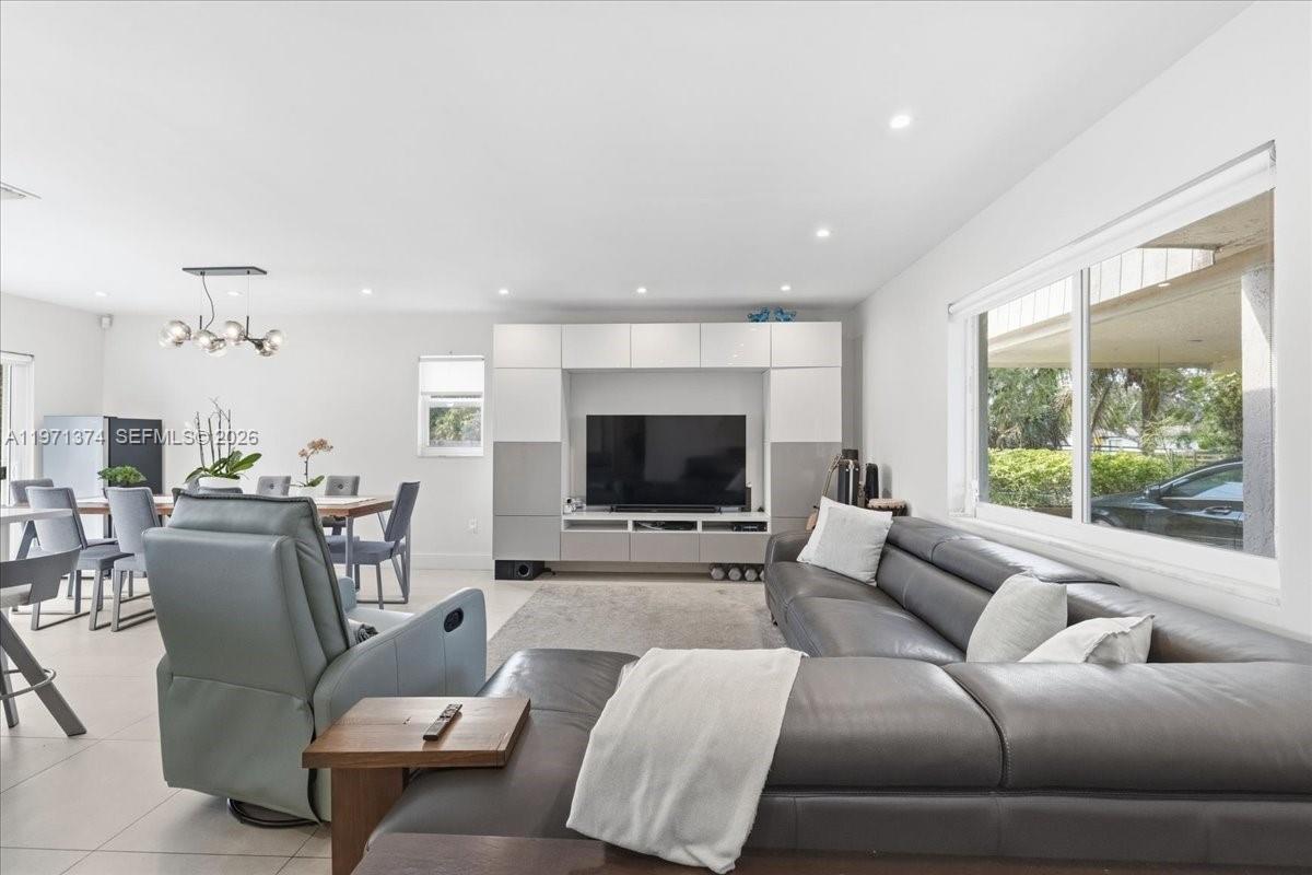 Univ Gardens Sub No 5