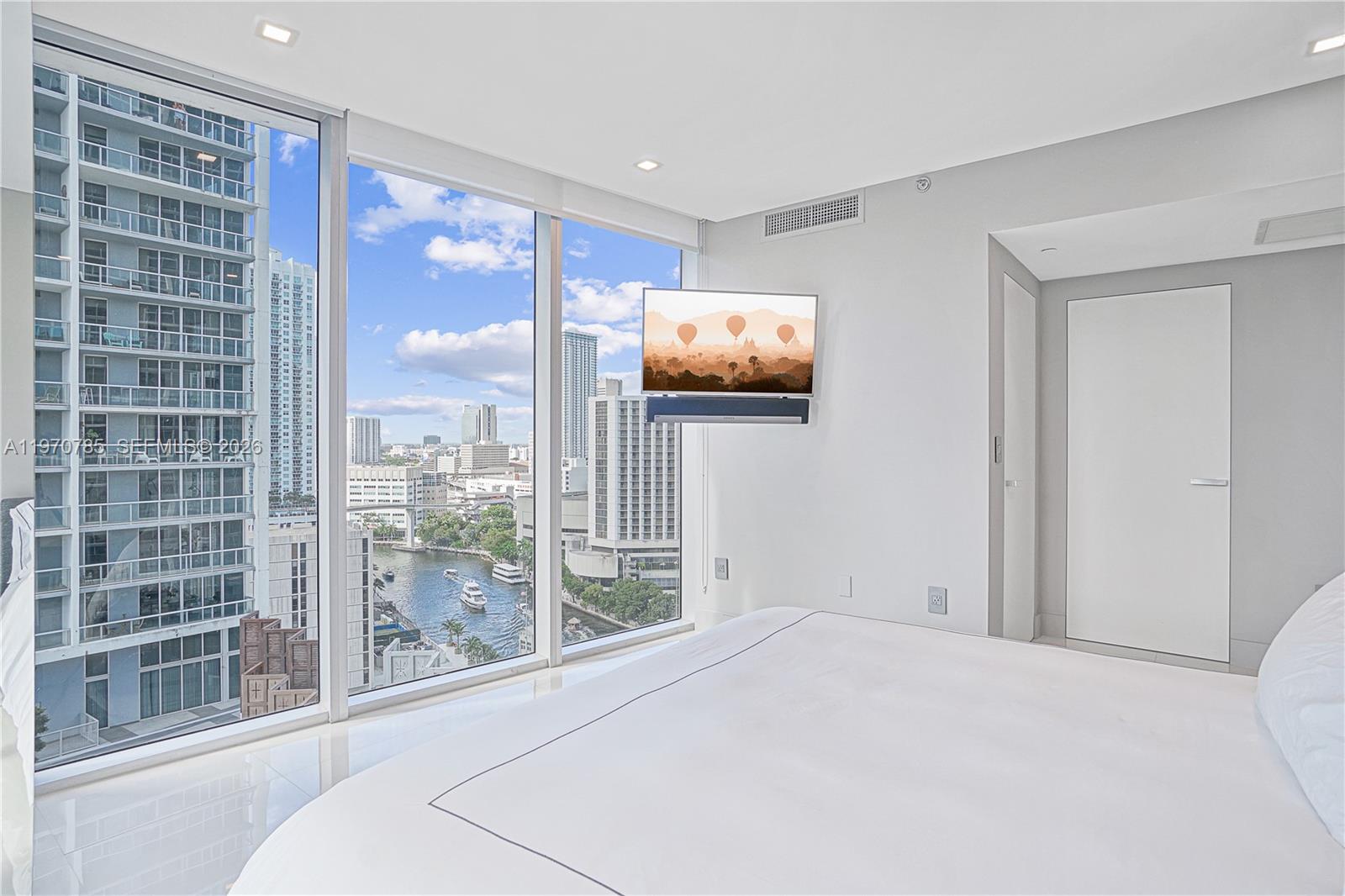 Condo for Rent in Miami, FL