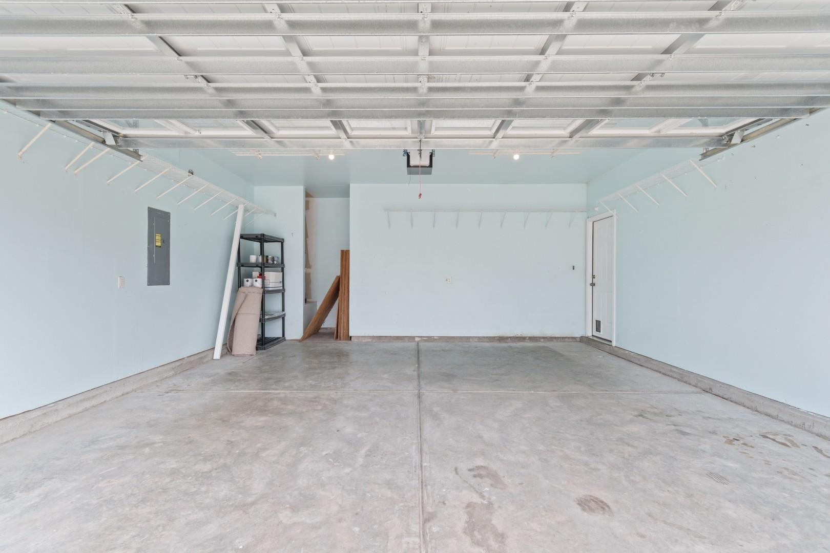 2604827 | Photo 29