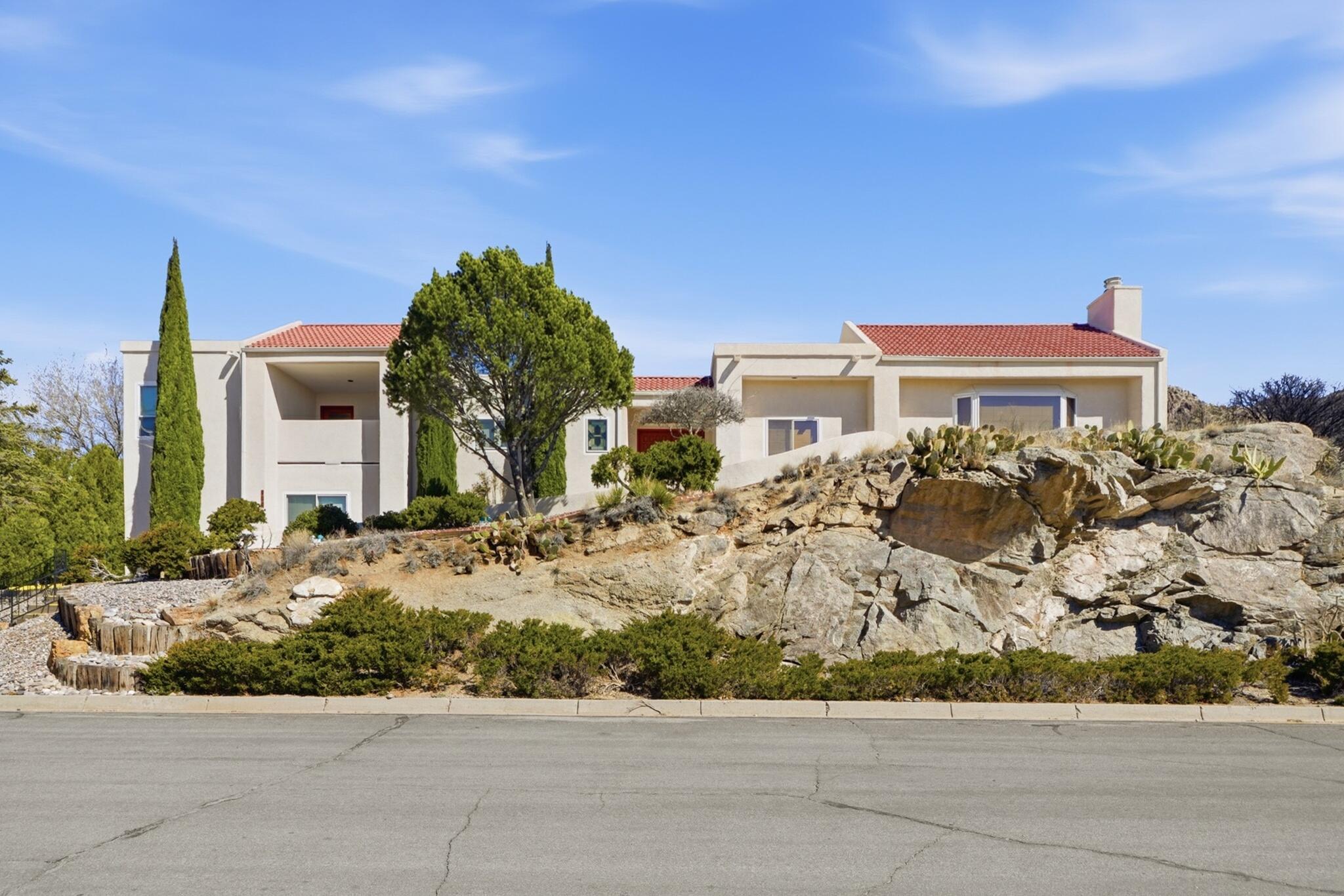 900 Piedra Larga Place, Albuquerque NM 87123