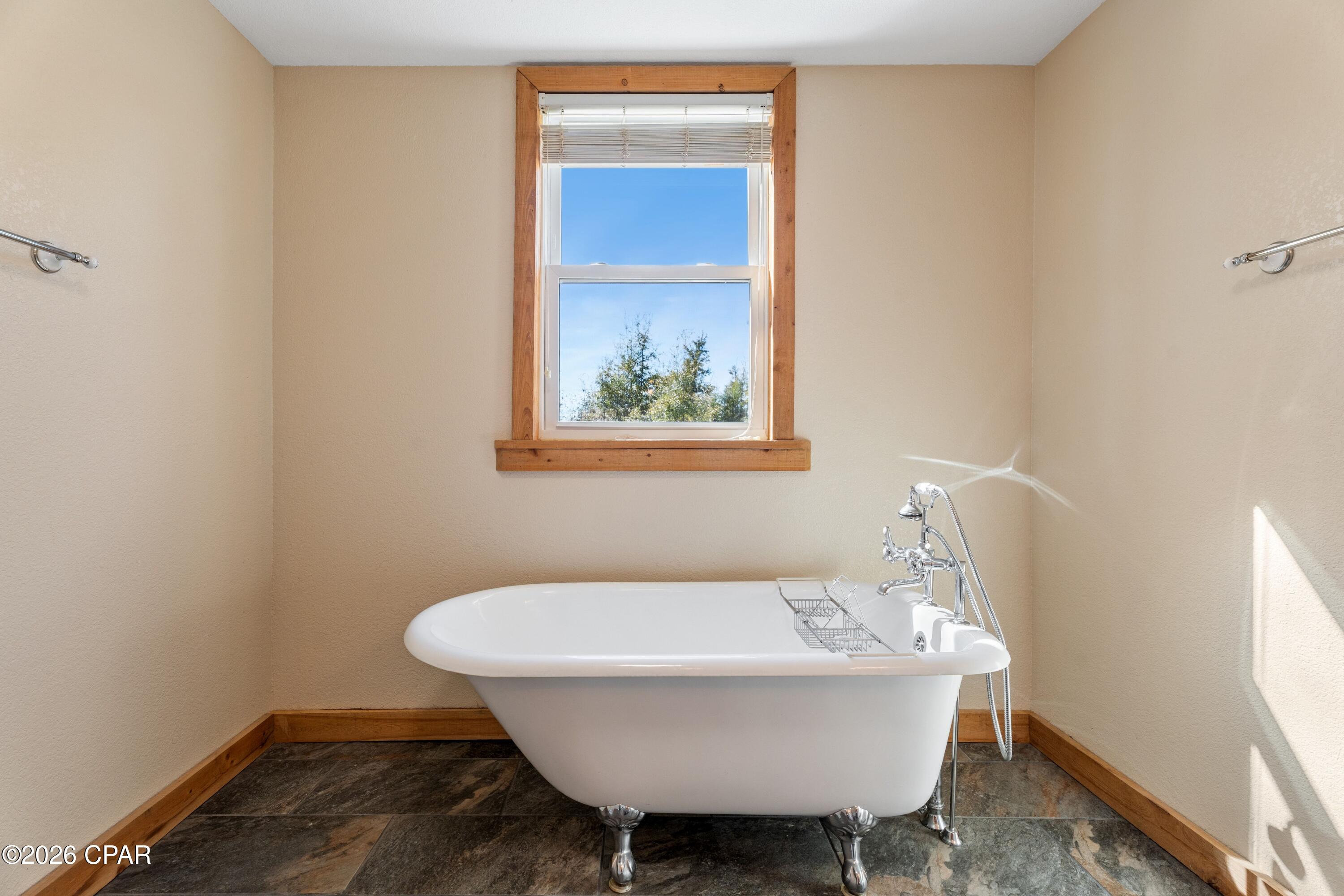 Image 22 For 7020 Capt Lynn Road