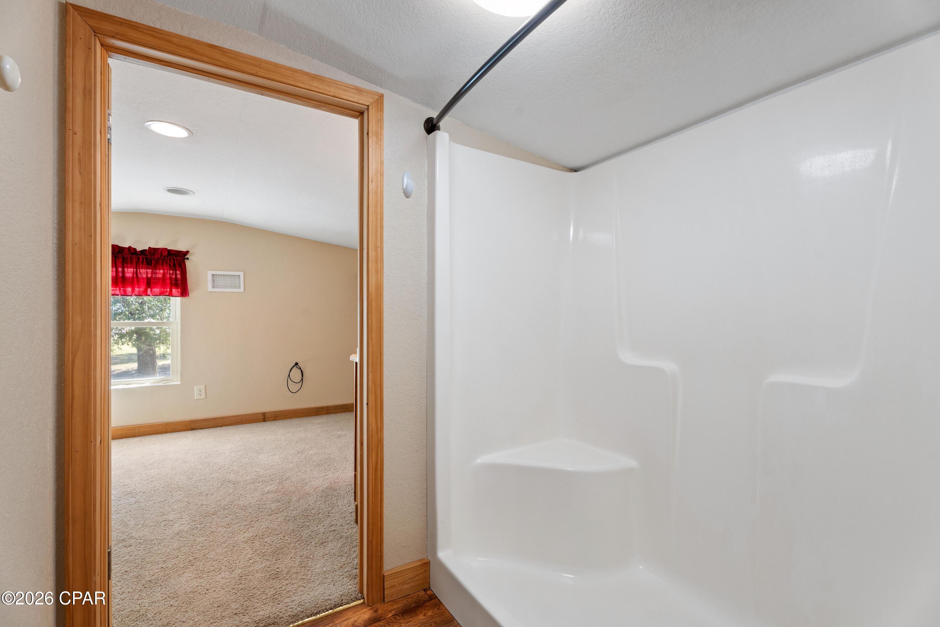 Image 33 For 7020 Capt Lynn Road