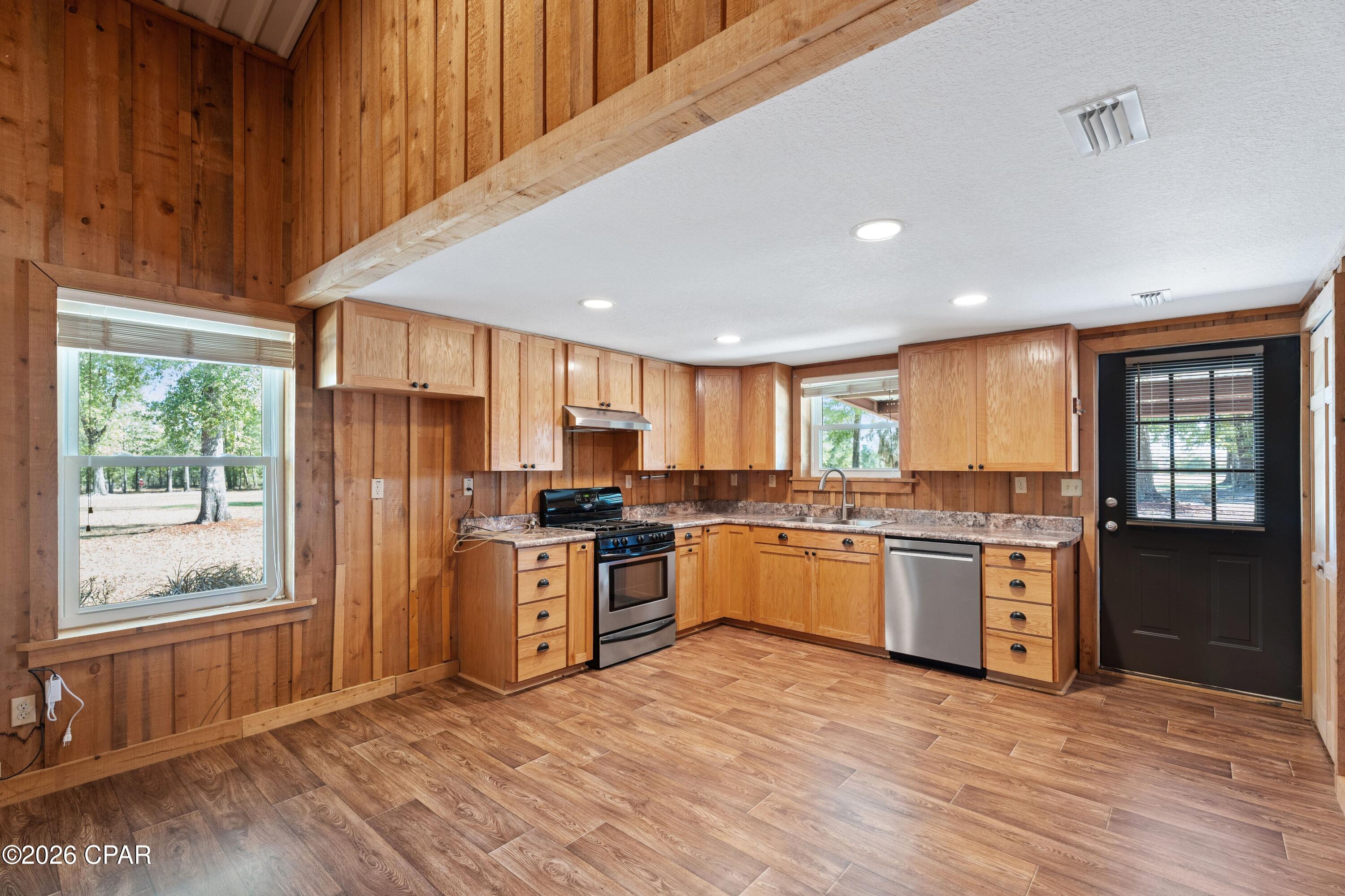 Image 7 For 7020 Capt Lynn Road