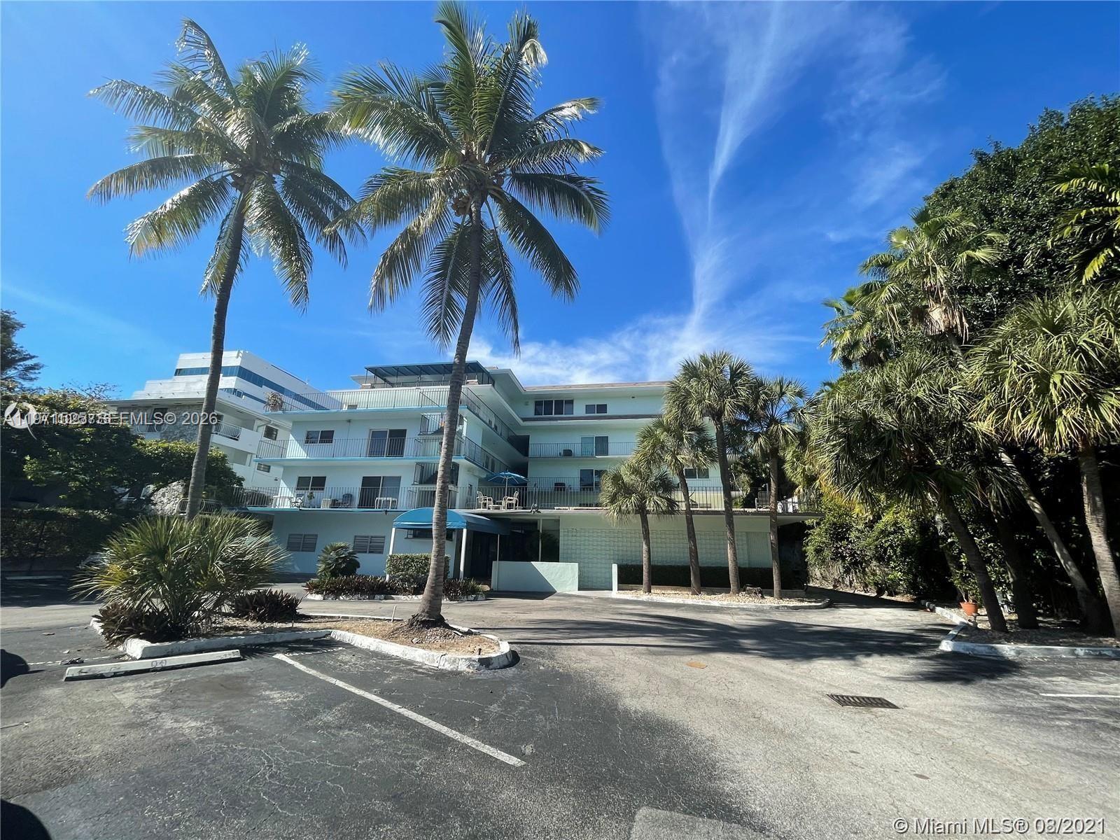 Harbour Hill Club Condo