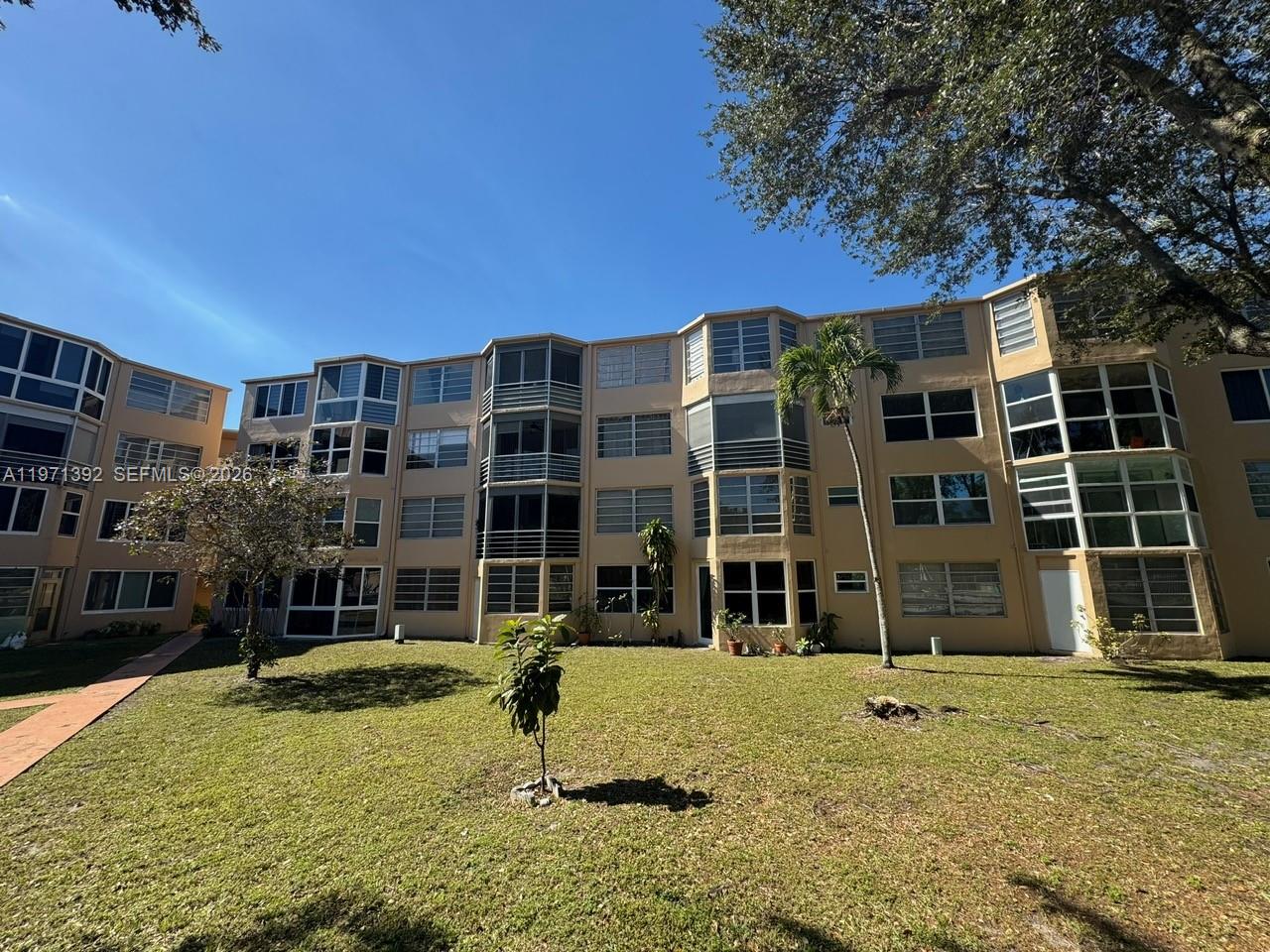 Rolling Green Condo F