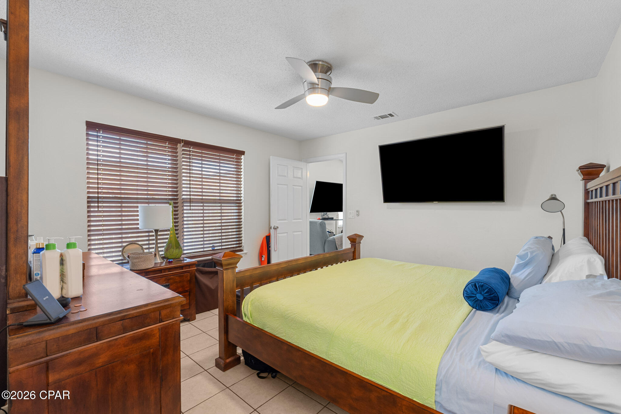 Image 11 For 8402 Elizabeth Avenue