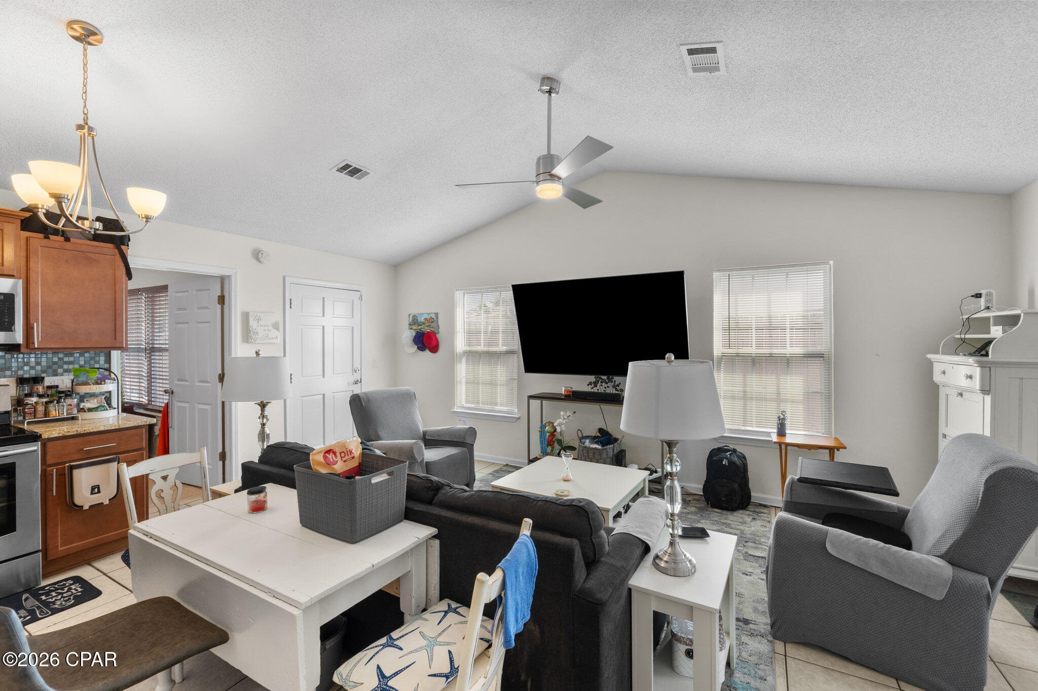 Image 7 For 8402 Elizabeth Avenue