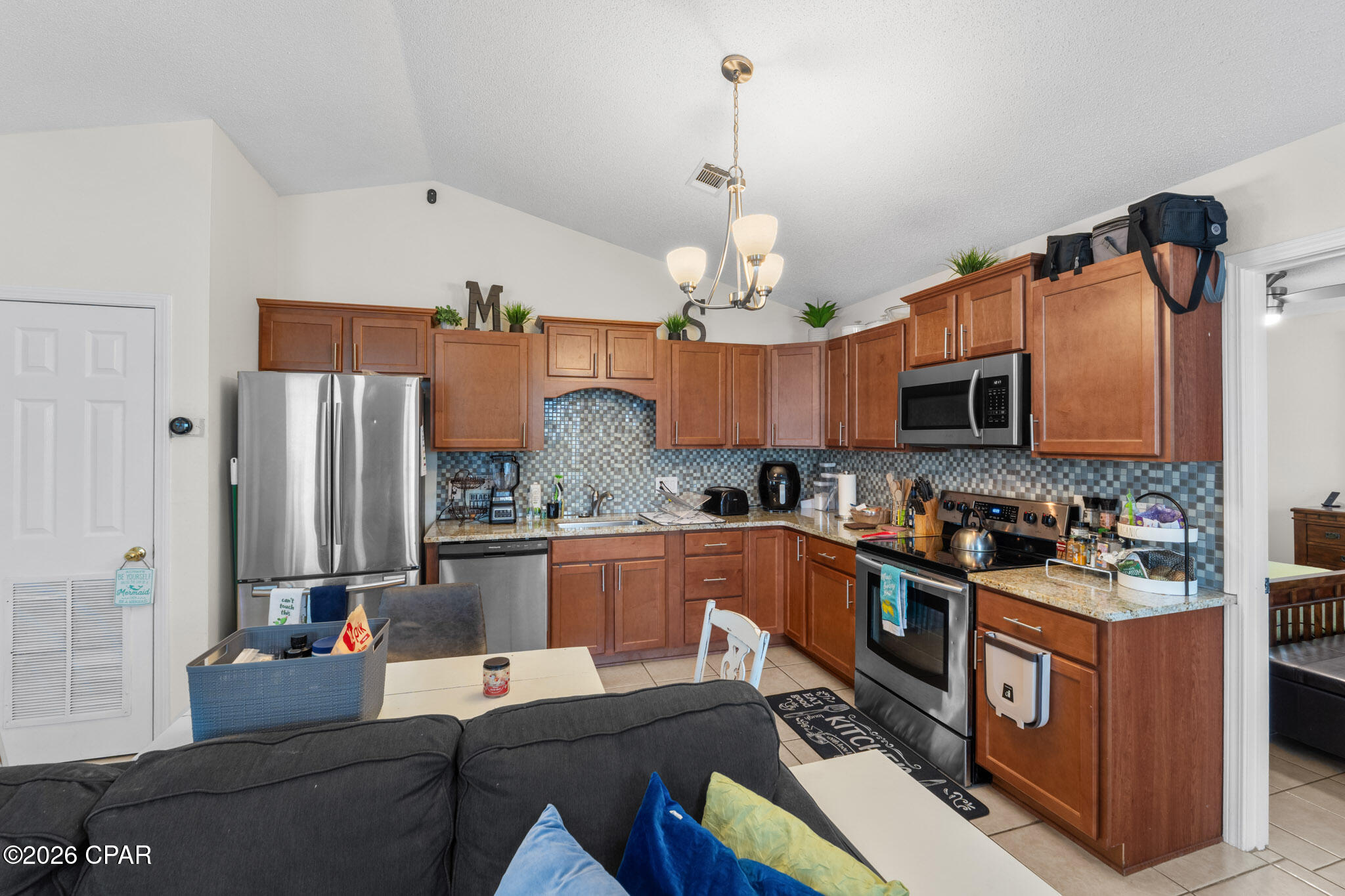 Image 9 For 8402 Elizabeth Avenue