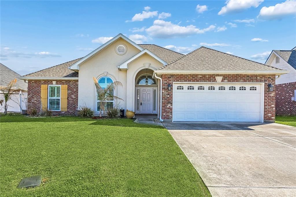 Homes for sale in La Place, LA | 145 Portrush Dr, La Place, LA 70068 | MLS# 2543899