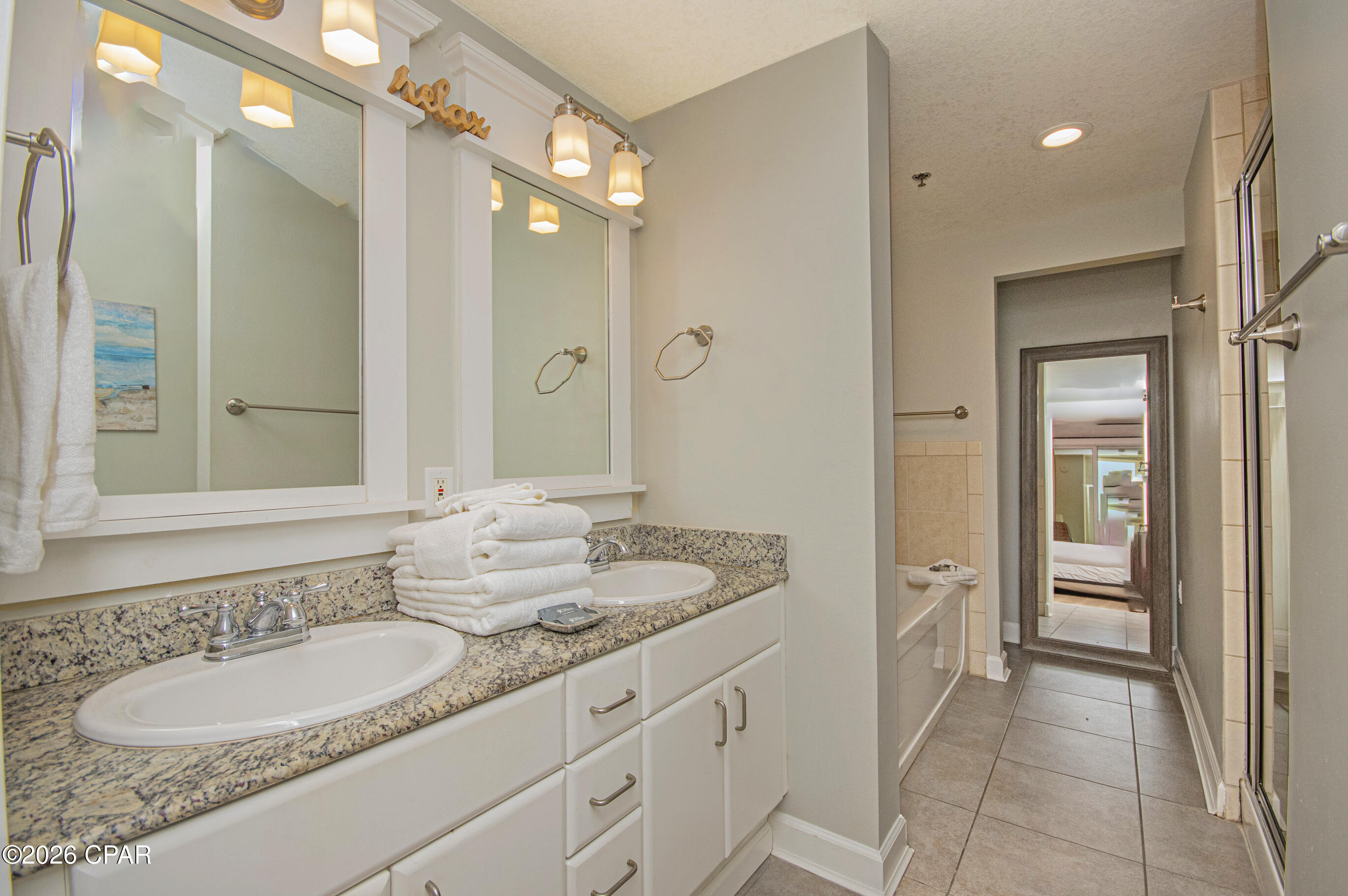 Image 45 For 11807 Front Beach Road 2003