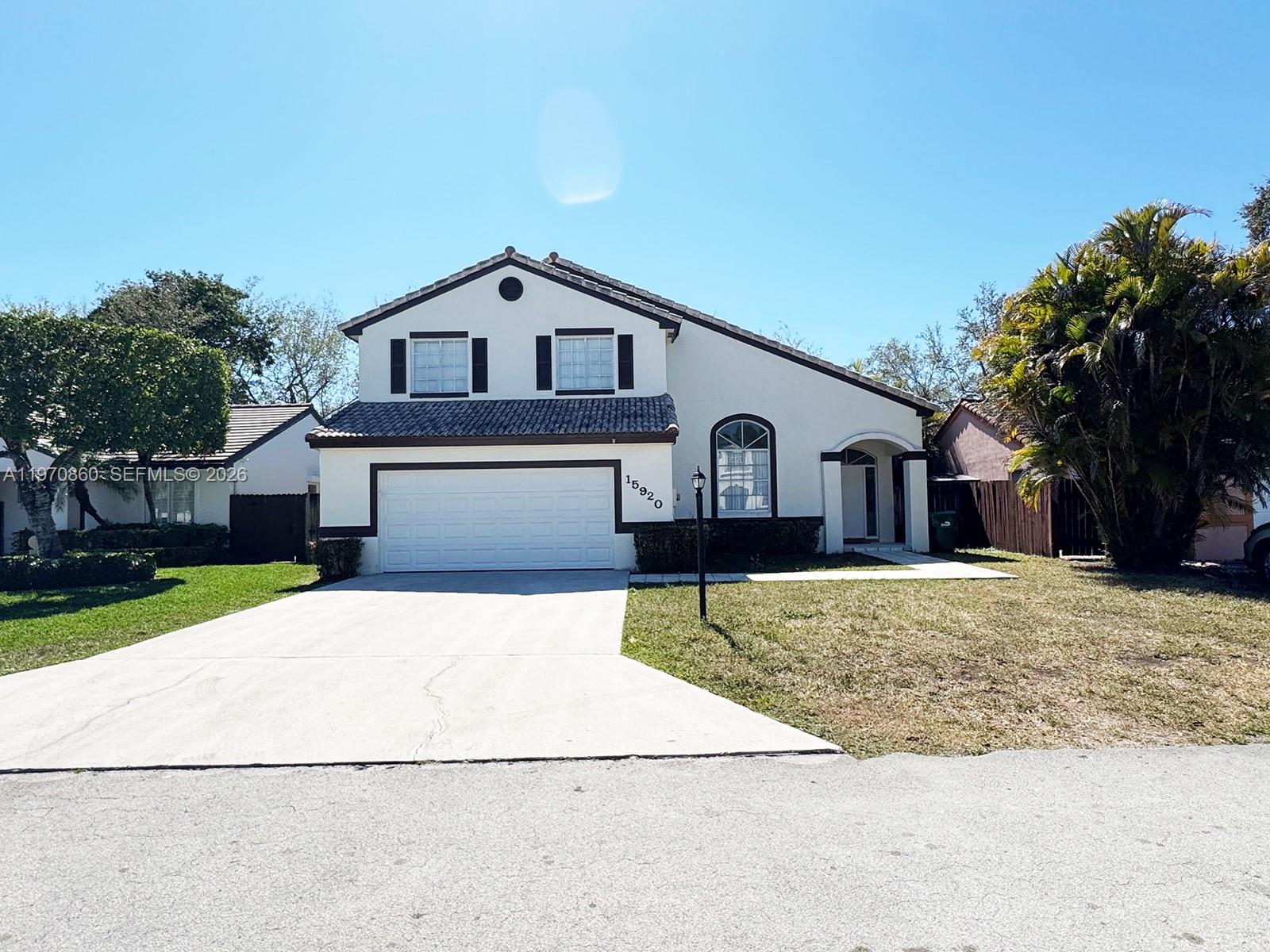 Heftler Homes At Lago Mar
