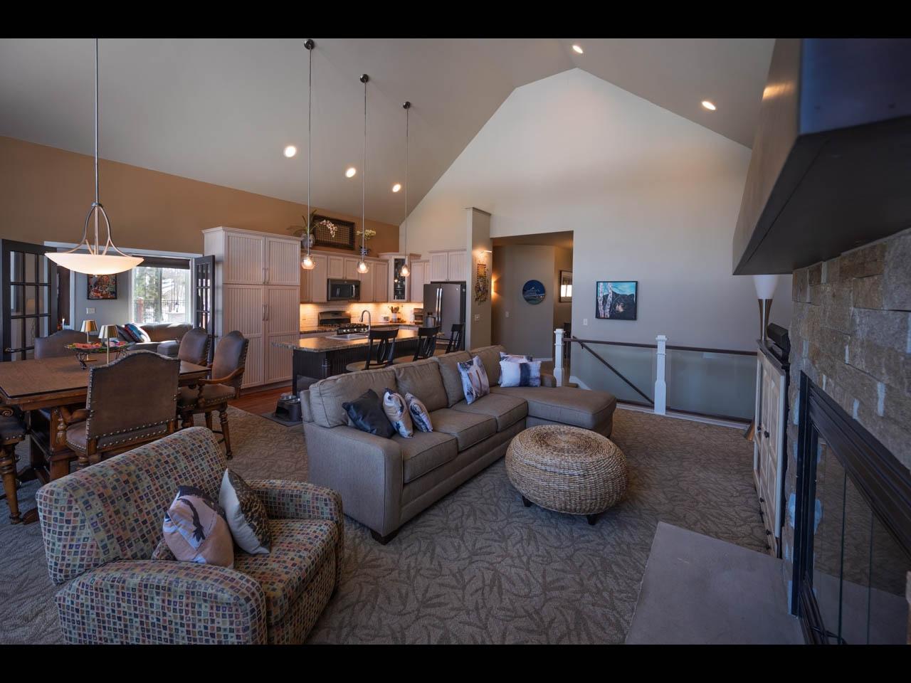 River Property Property 8550 Kenwood Terrace Photo 5