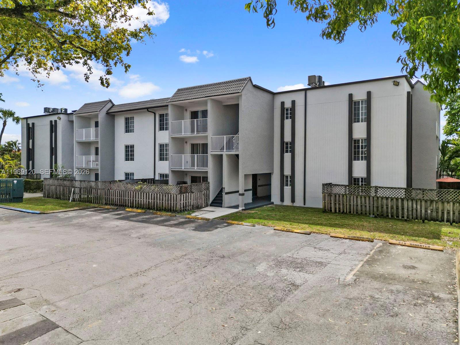 Doral Gardens II Condo