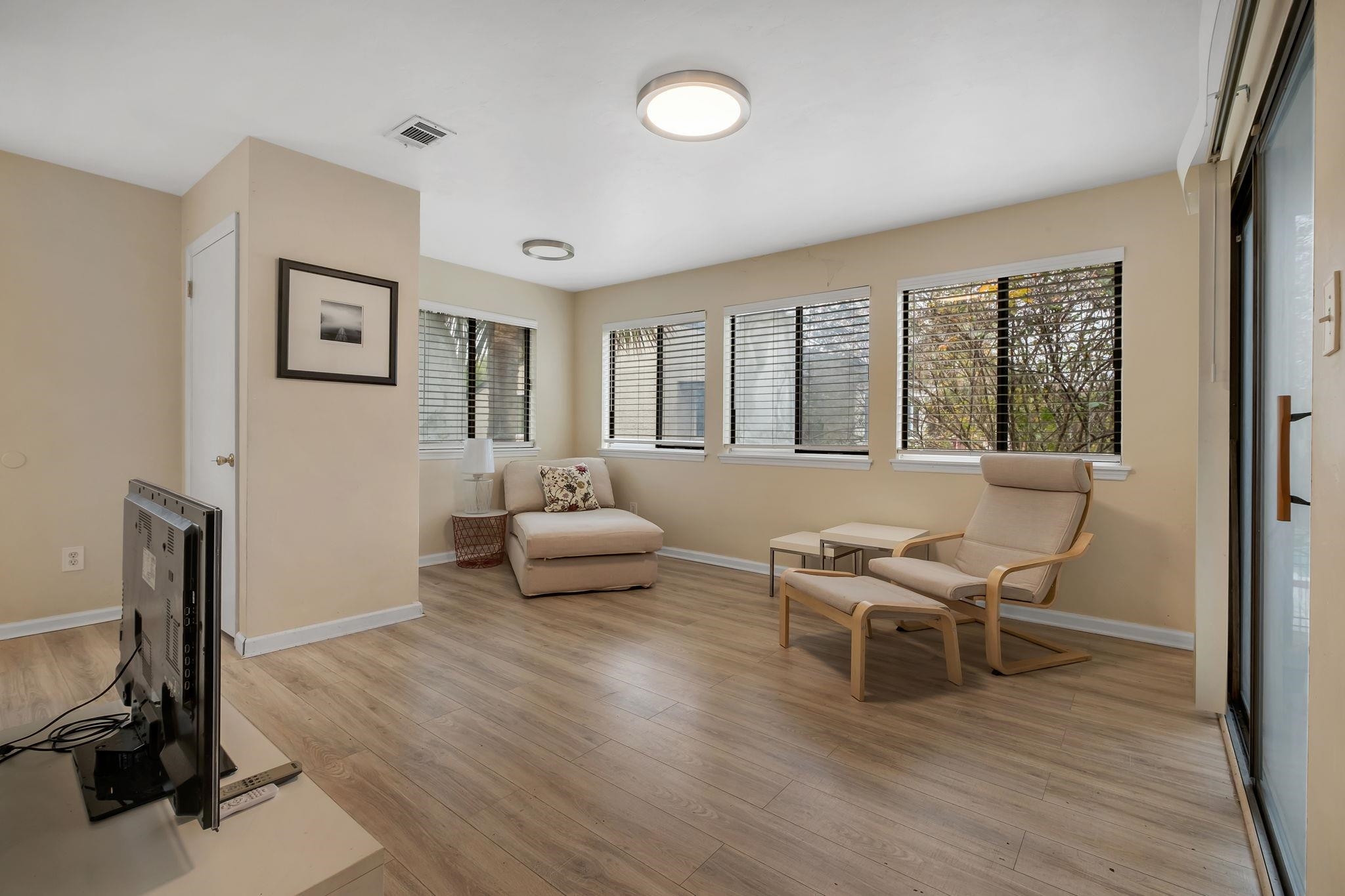 1309  Airport Drive C07, Tallahassee, FL, 32304