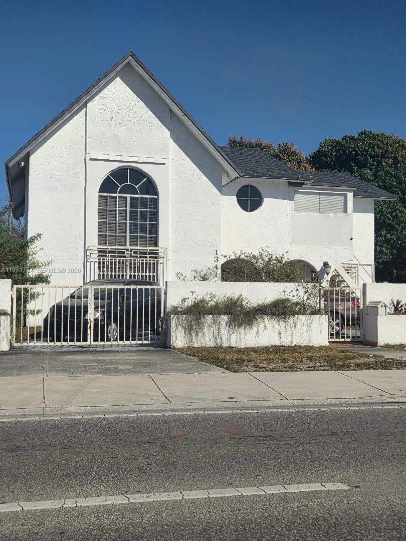 Sun-Tan Village Sec 2