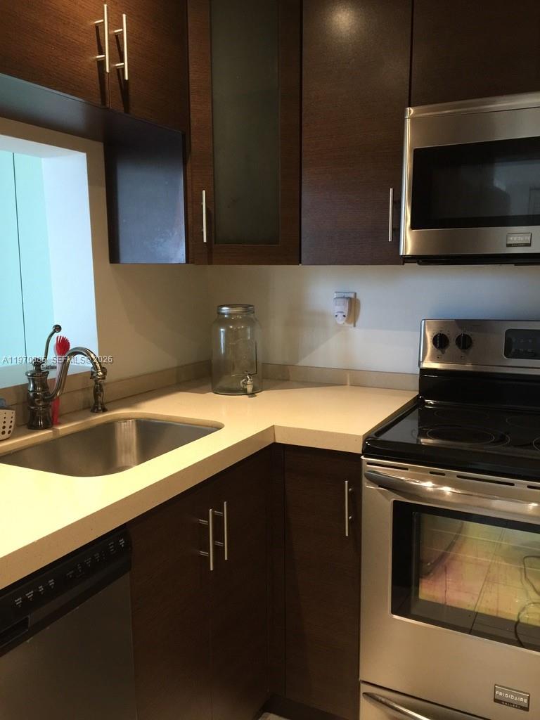 International Park 1Condo