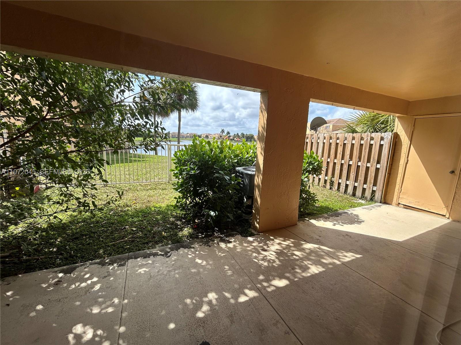 Additional living spaces at 5200 31st Ave - Condo in Fort Lauderdale