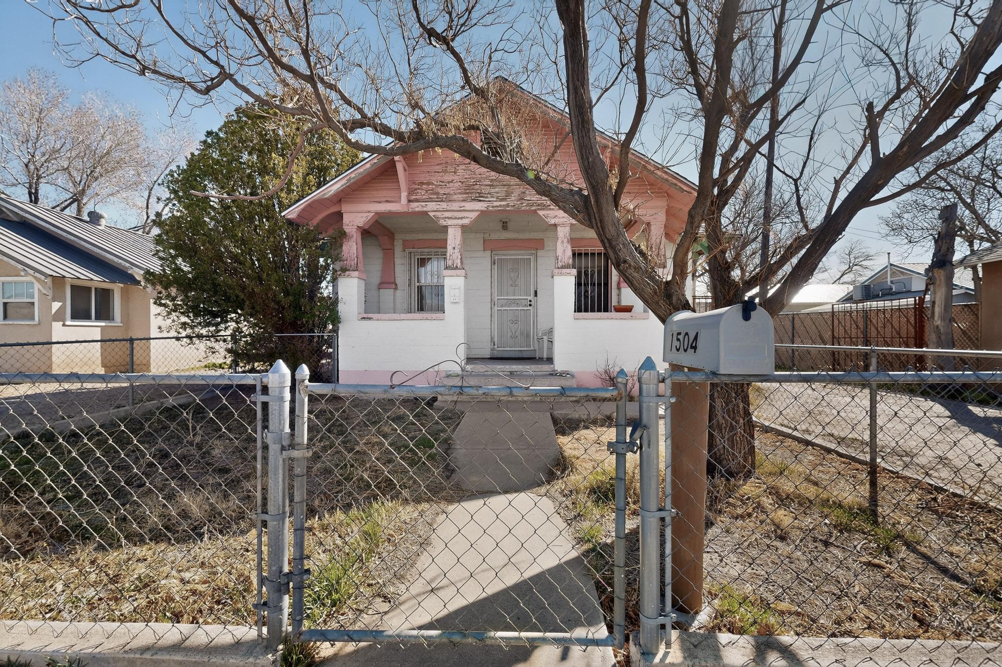 1504 6th Street, Albuquerque NM 87102