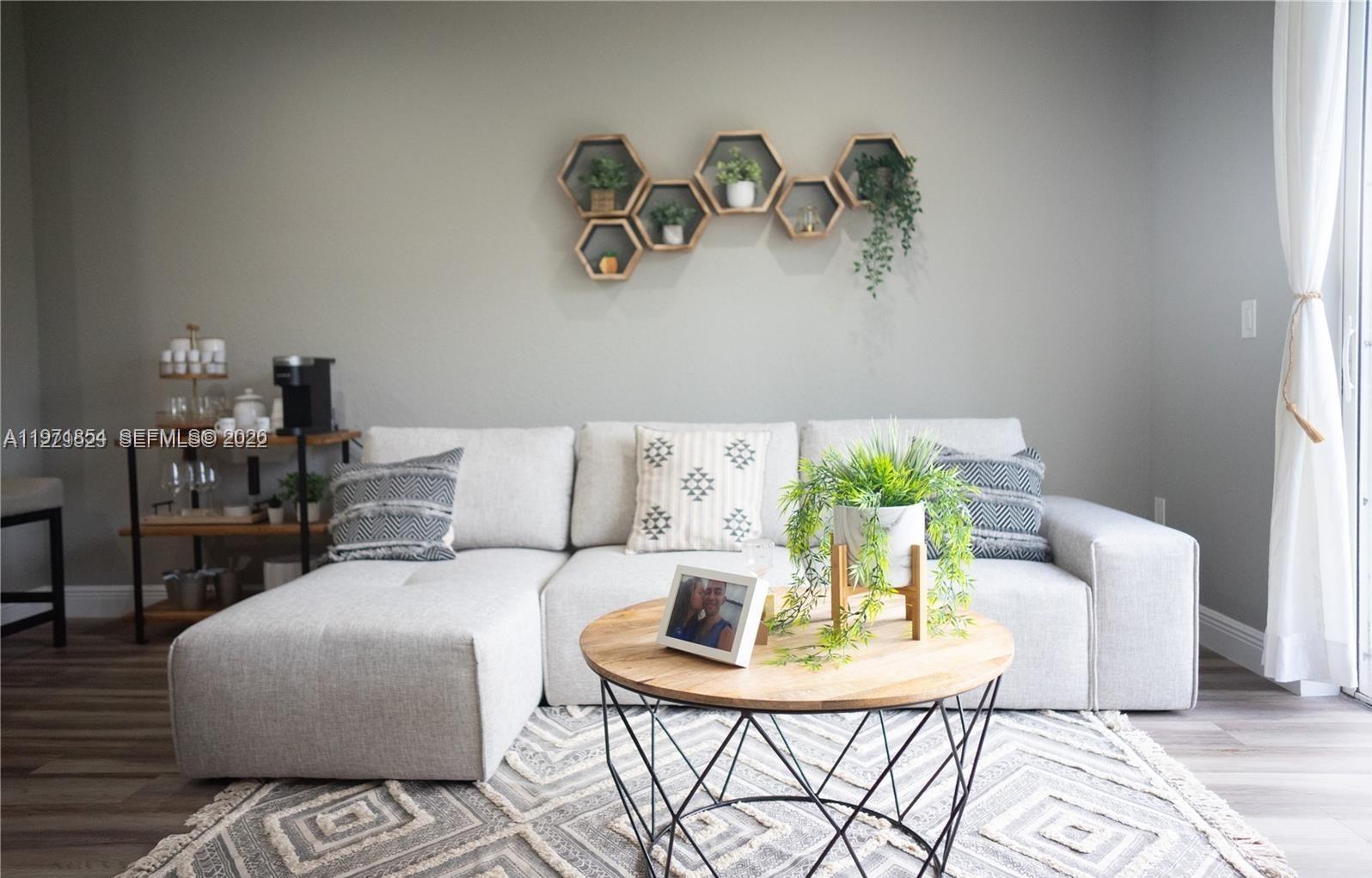 Kings Point Commercial Pa