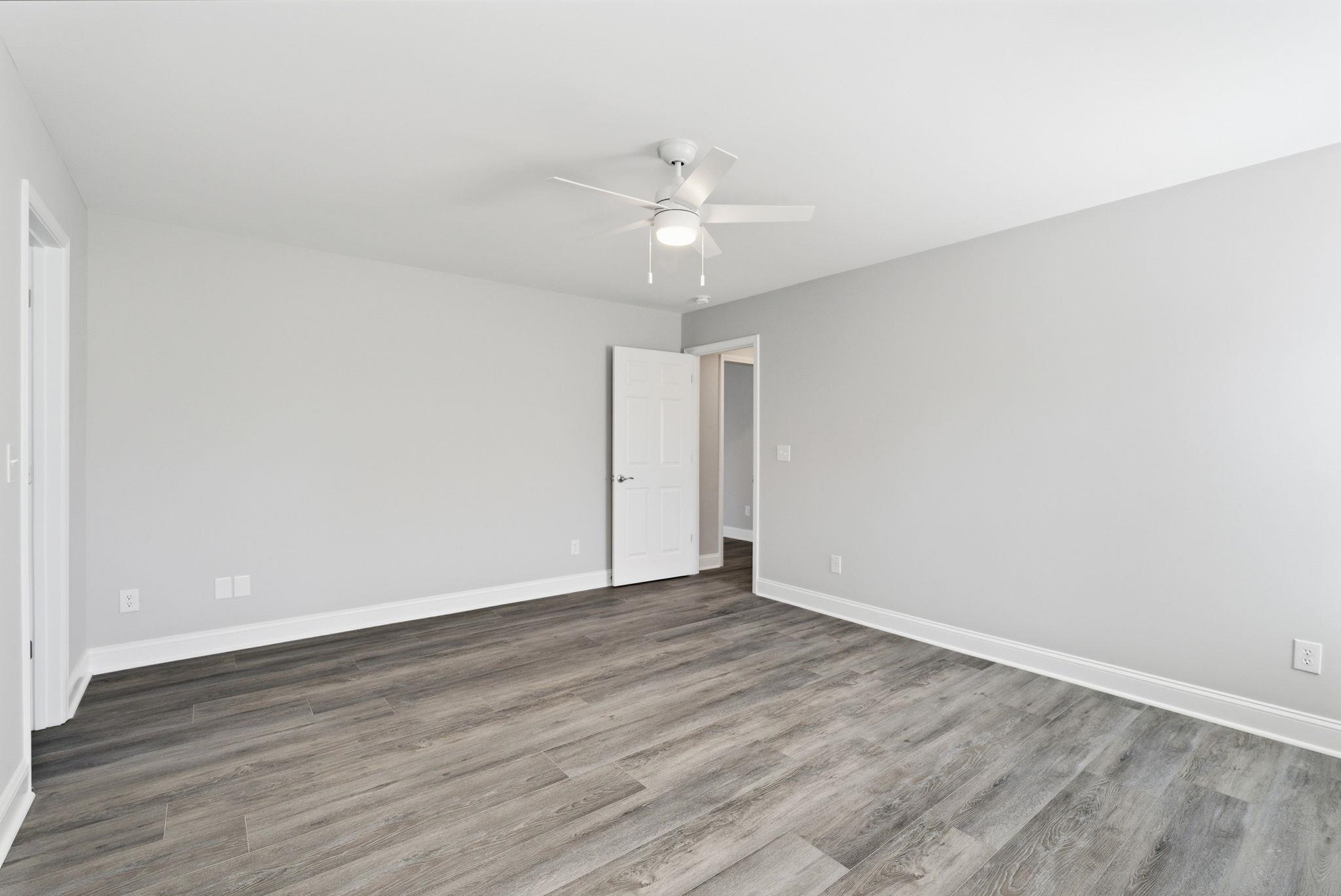 2604940 | Photo 25