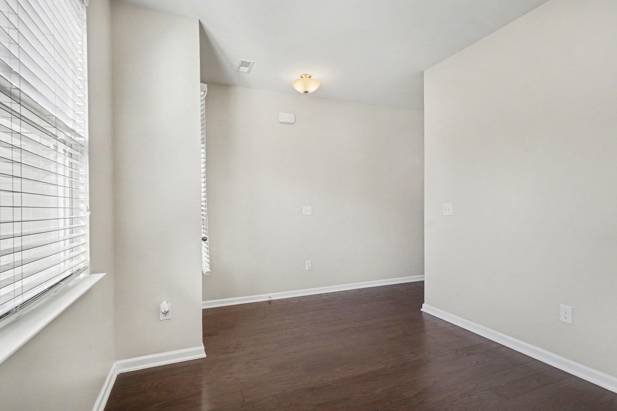 2604953 | Photo 12