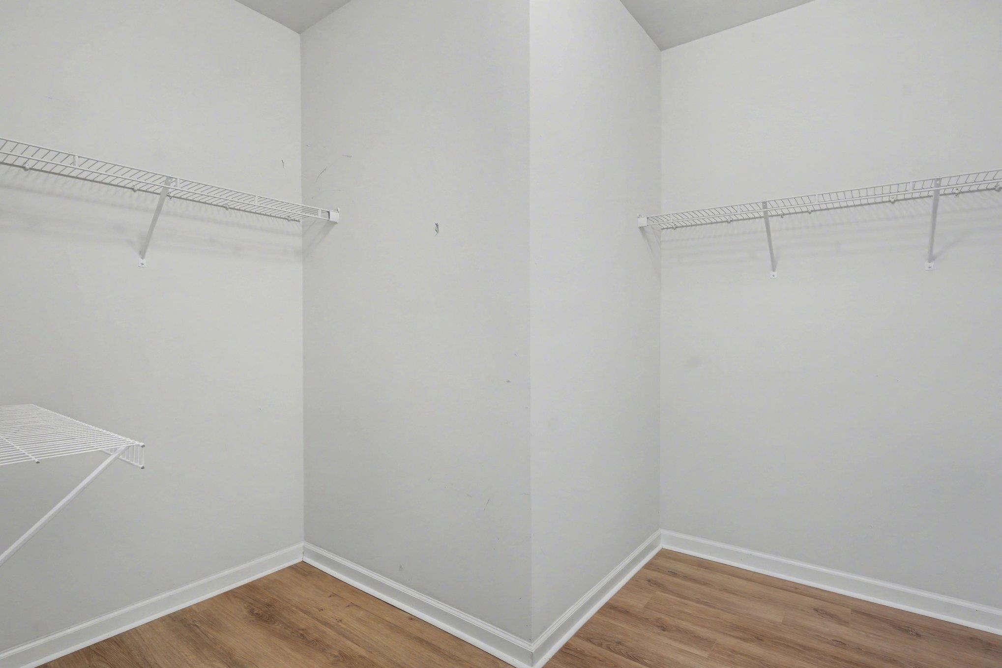 2604953 | Photo 15