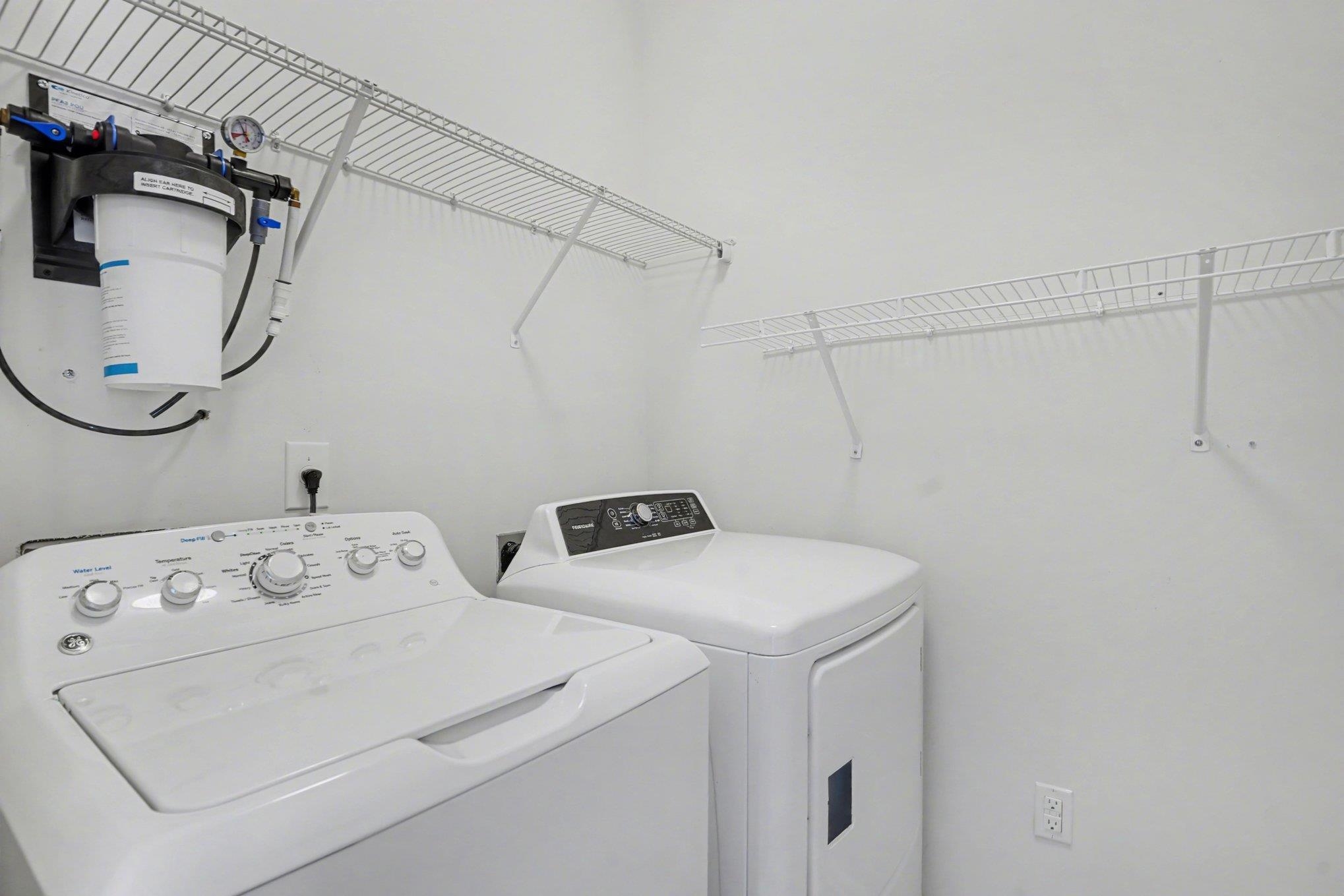 2604953 | Photo 25