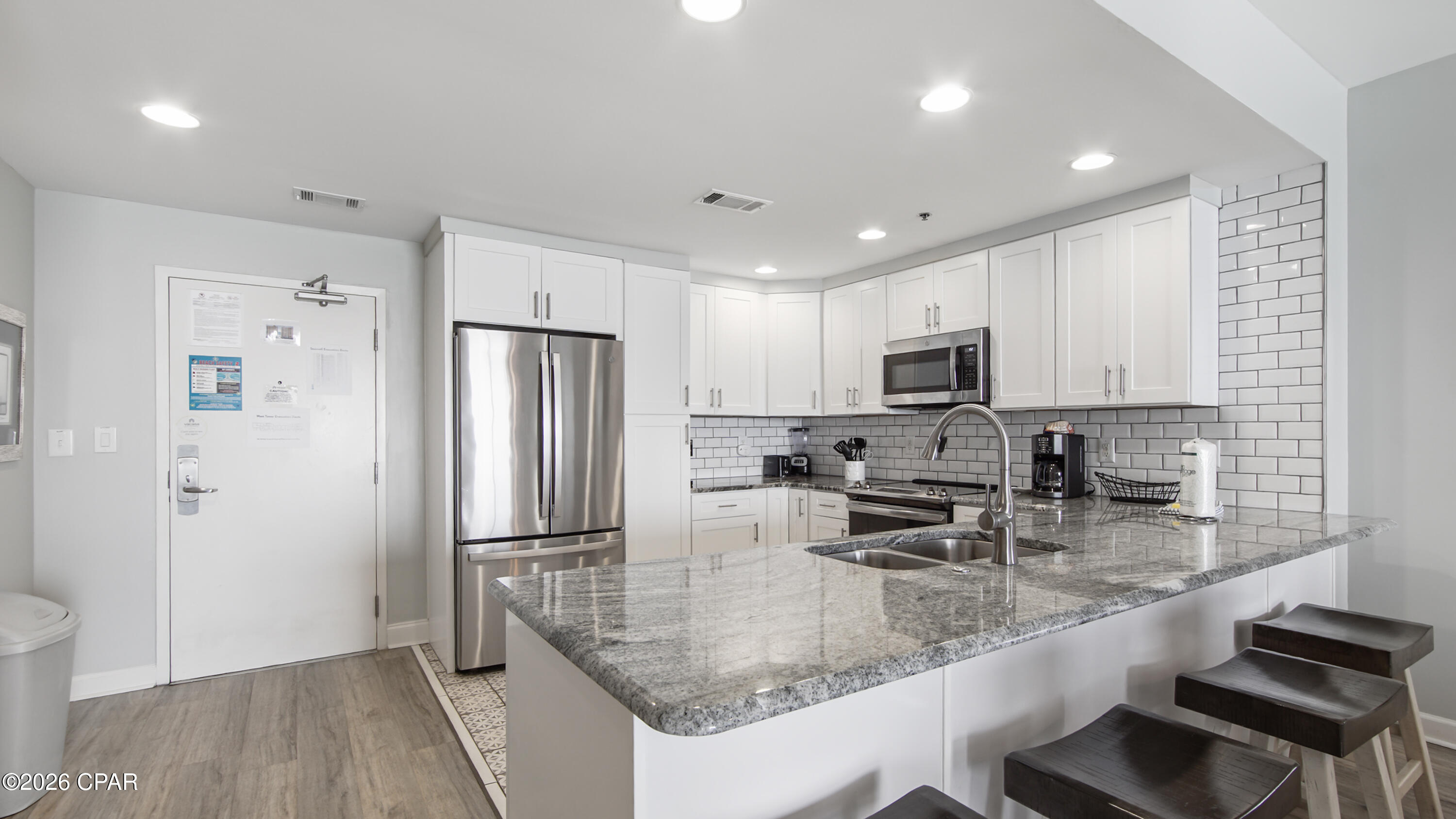 Image 2 For 17739 Front Beach Road 507w