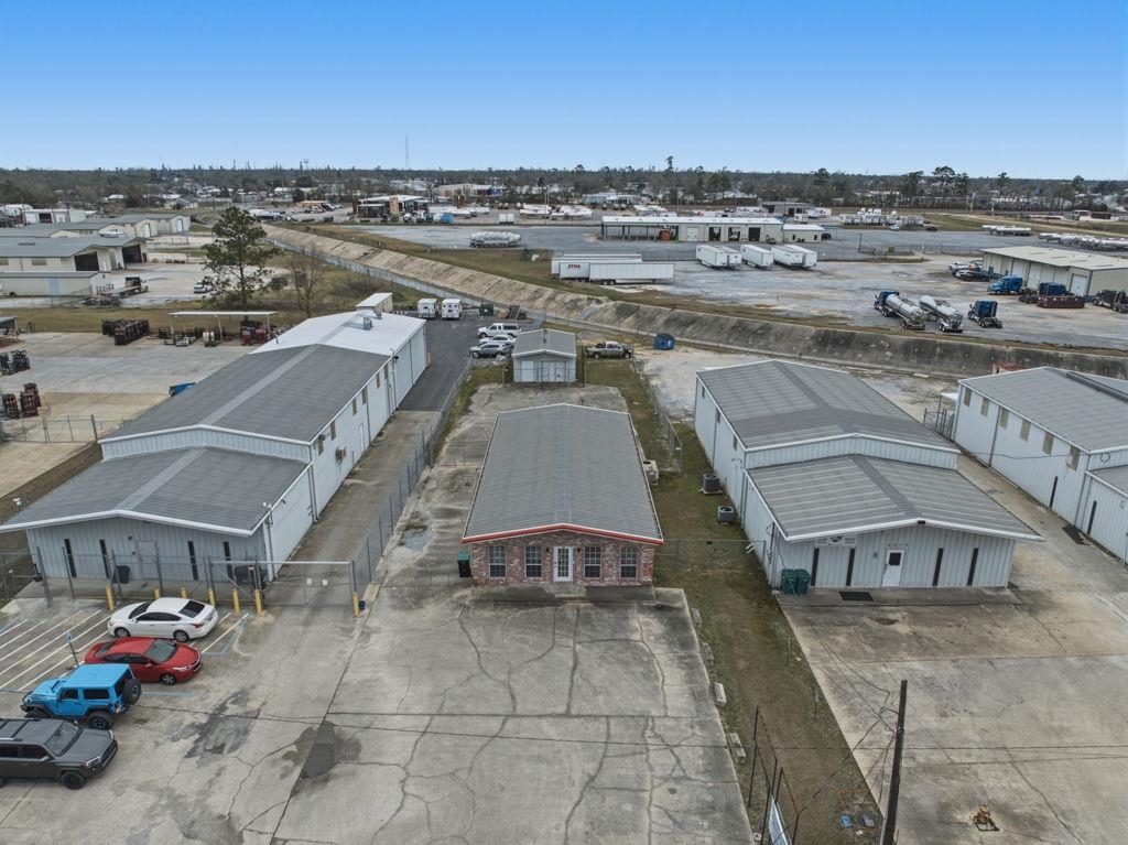 2312 E Burton Street — photo 2