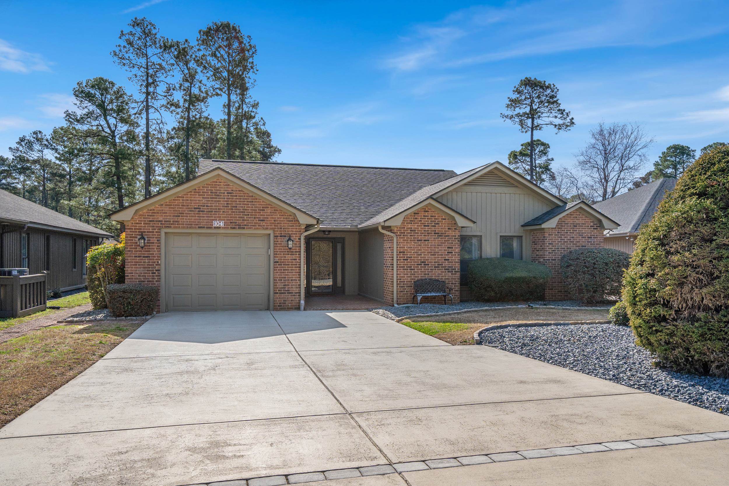104 Birchwood Ln. Conway, SC 29526