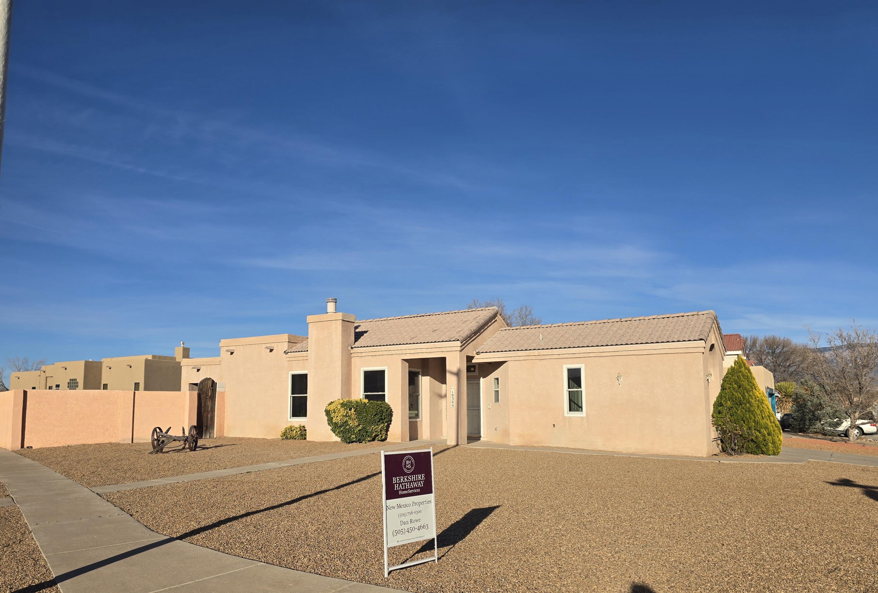 10304 Arroyo Crest Drive, Albuquerque NM 87114