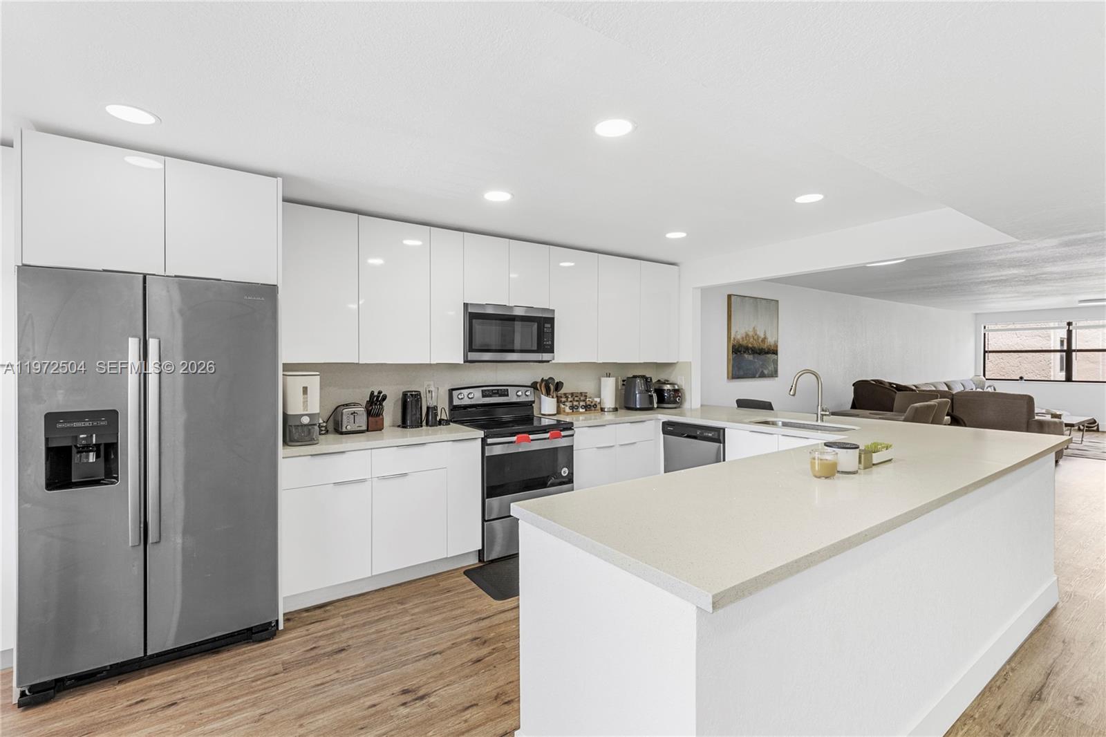 Sunrise Lakes 183 Condo