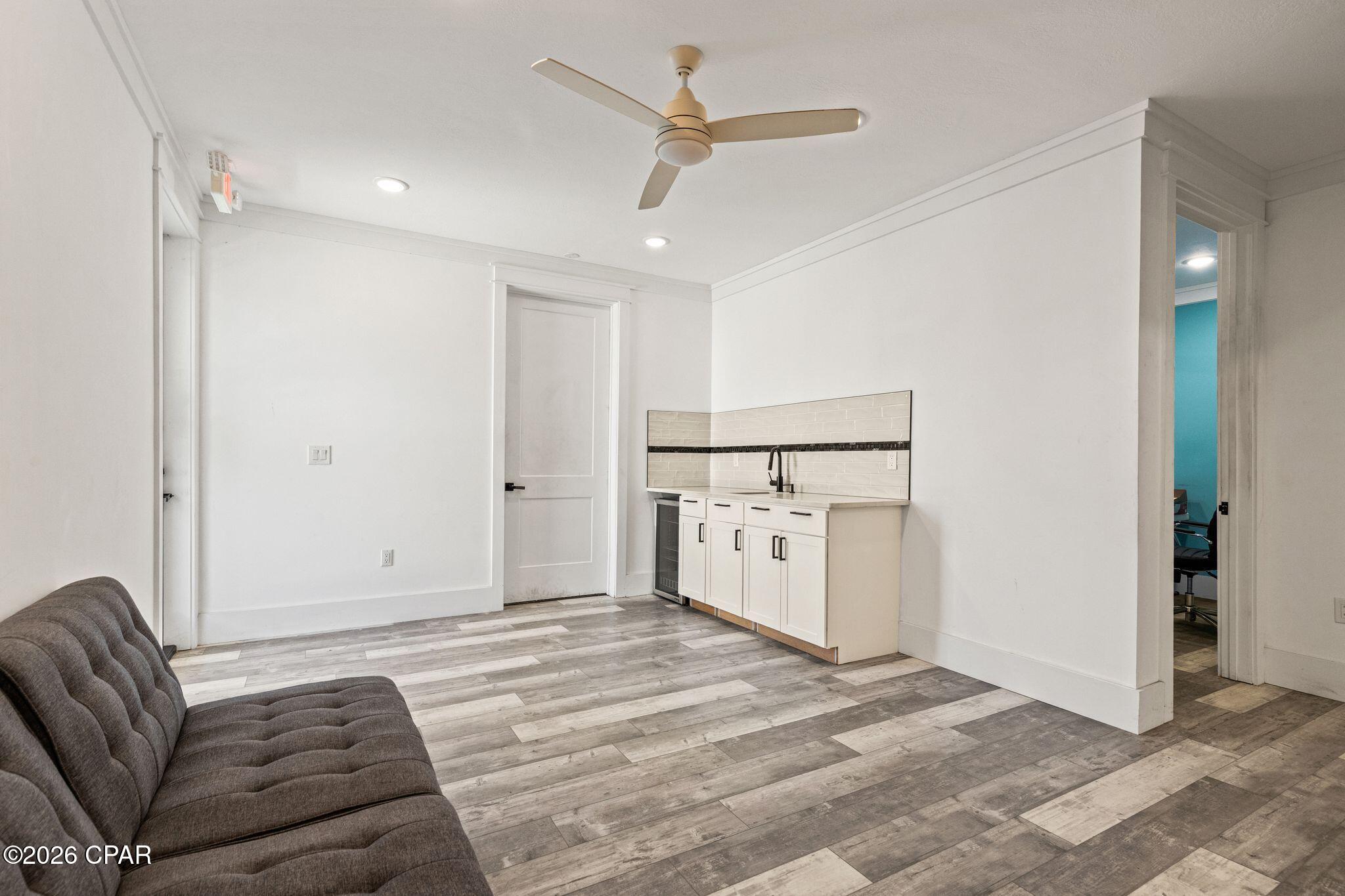 Image 5 For 2532 Joan Avenue