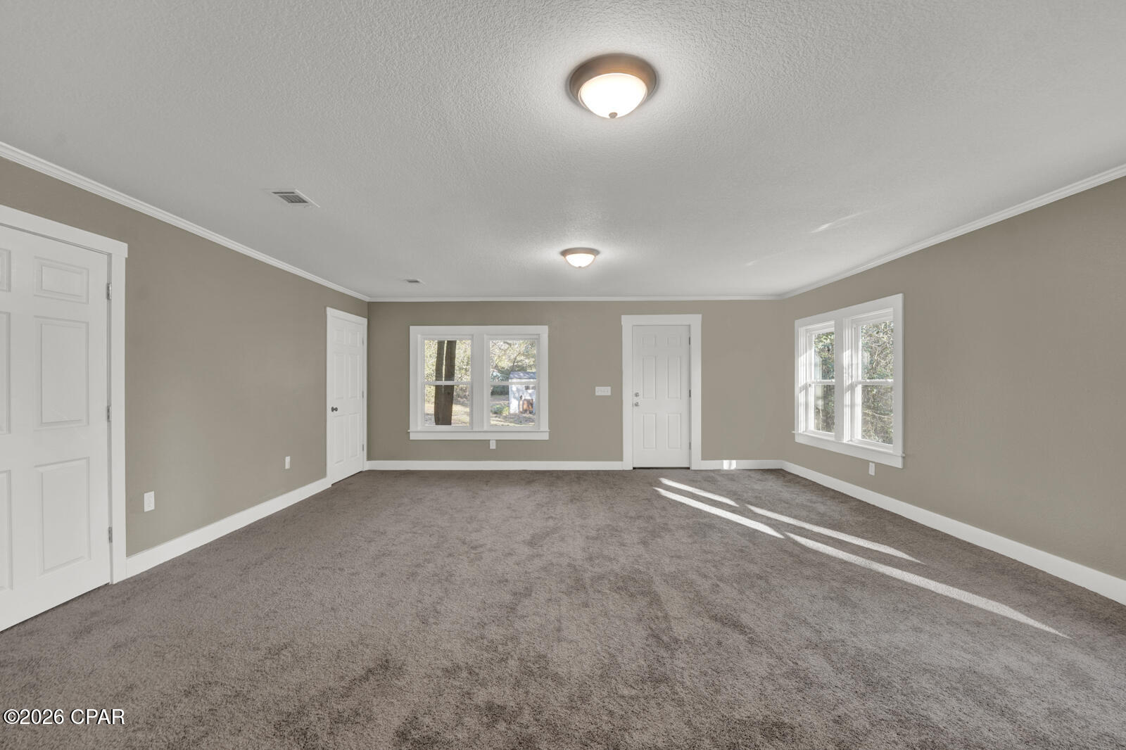 Image 17 For 657 Main Street