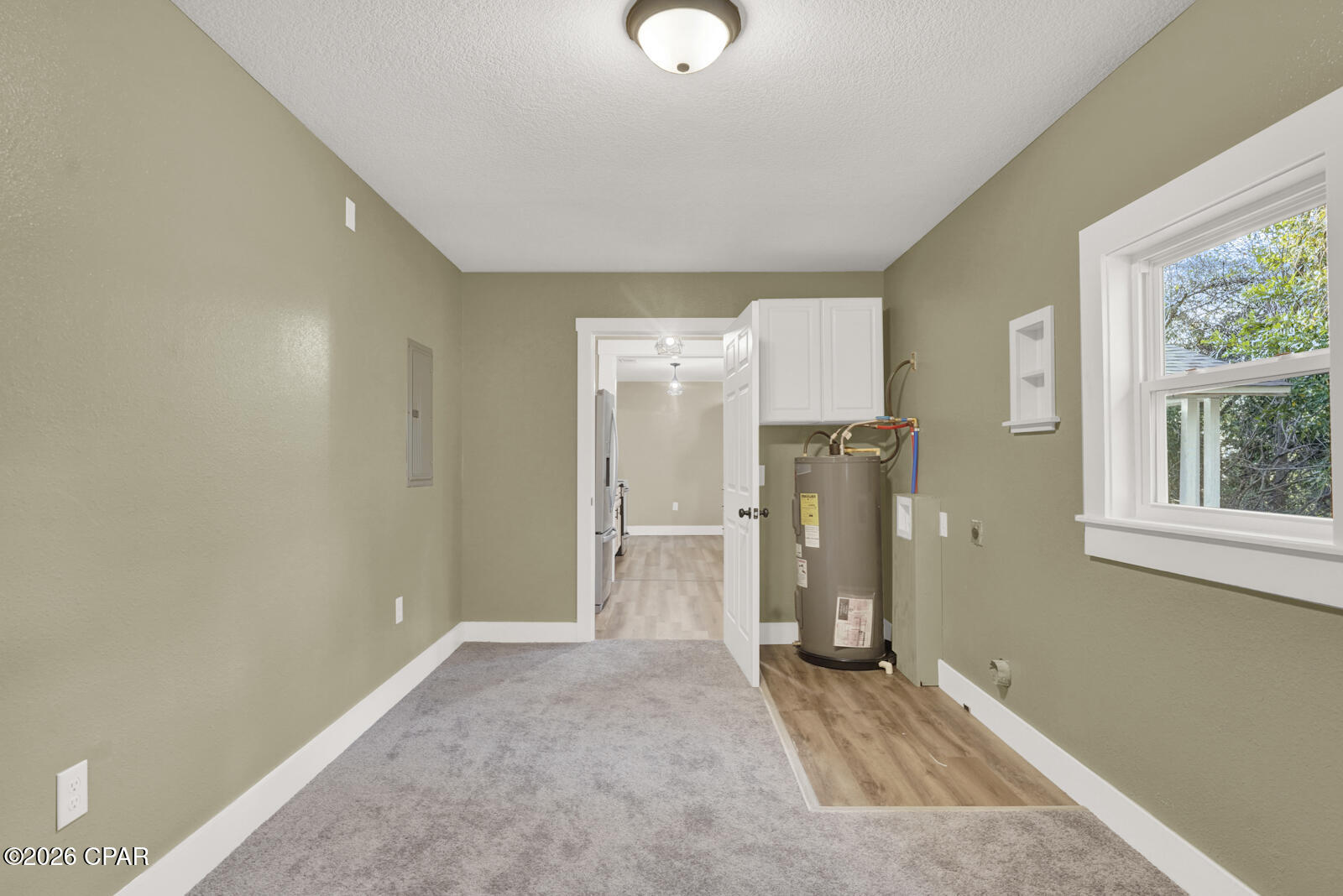 Image 24 For 657 Main Street