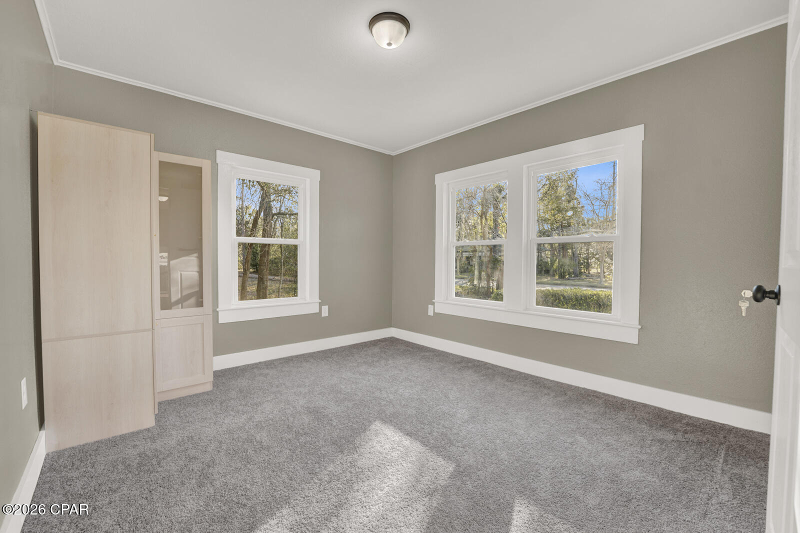 Image 25 For 657 Main Street