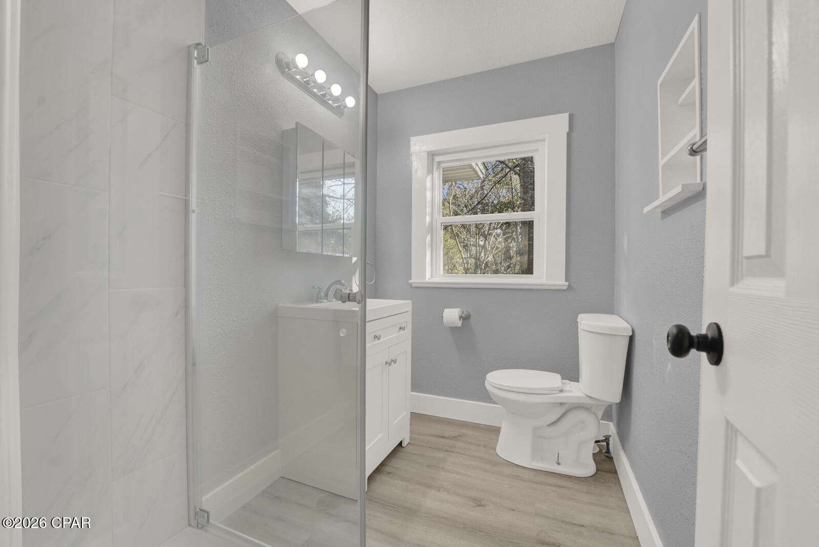 Image 27 For 657 Main Street