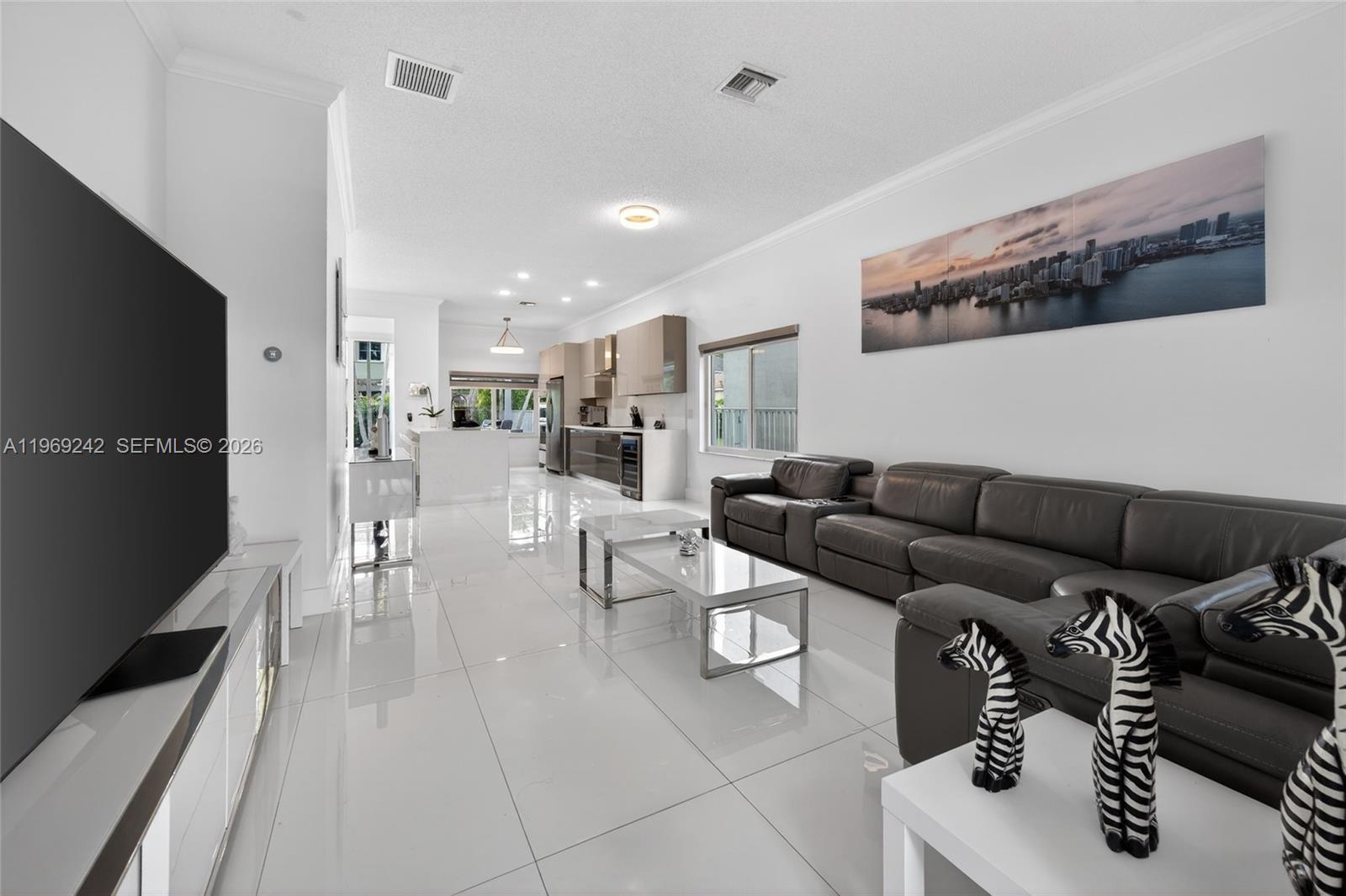 Homes for sale in Weston, FL | 4115 Sabal Ridge Cir, Weston, FL 33331 | MLS# A11969242