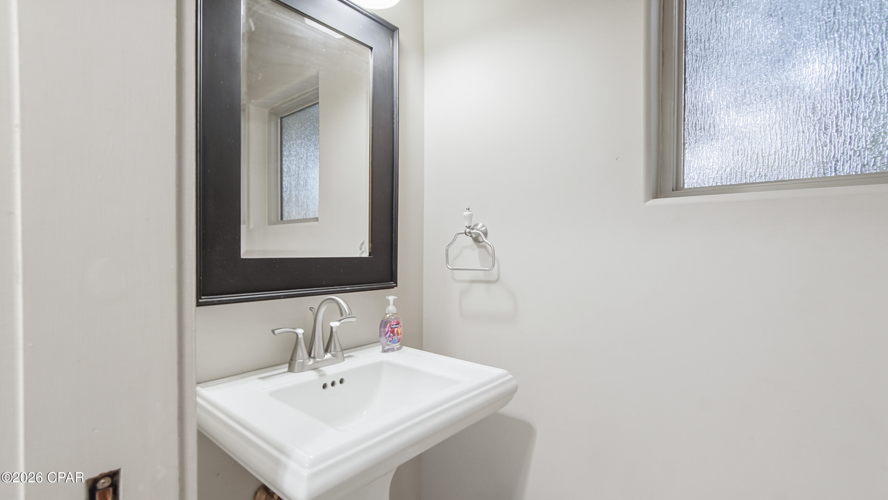 Image 13 For 416 Gainous Road