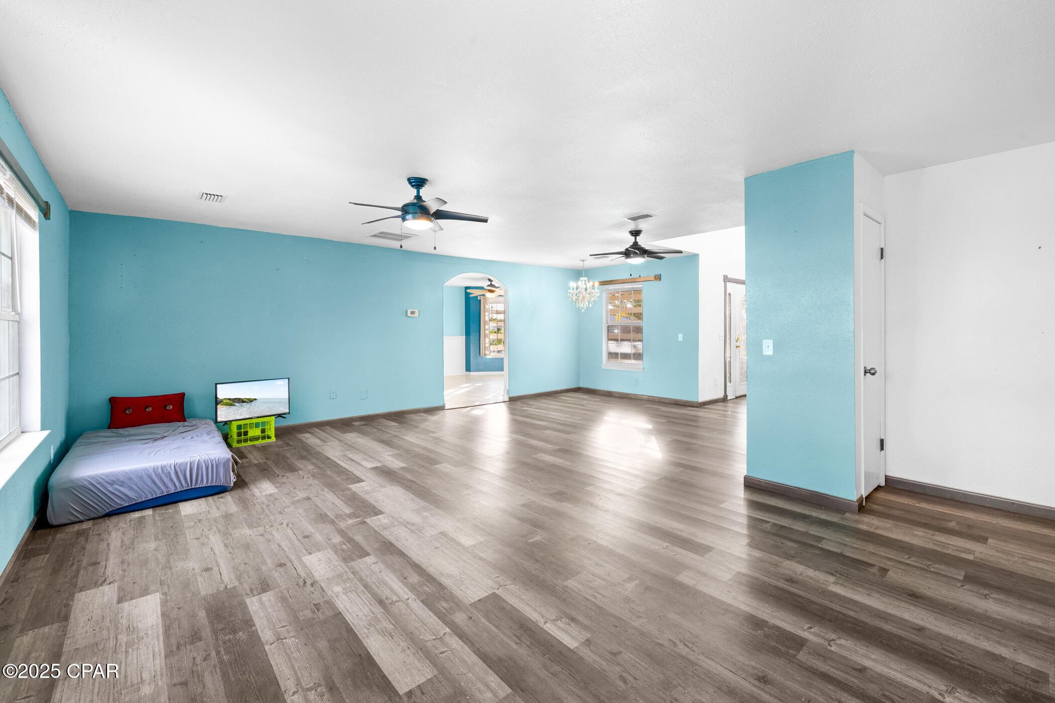 Listing photo id 11 for 816 Transmitter Road